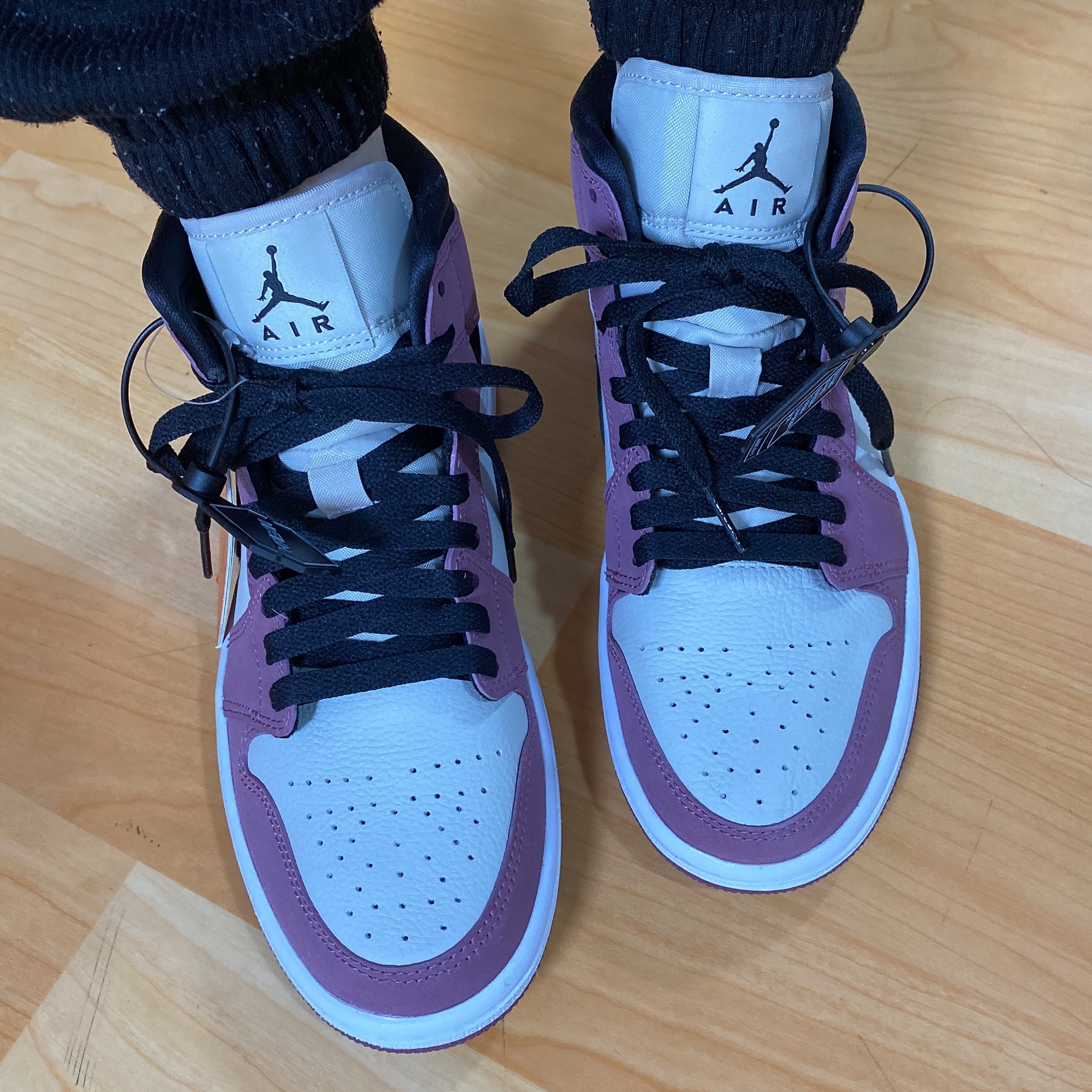 (W) Jordan 1 Mid SE Light Mulberry 착용 스타일