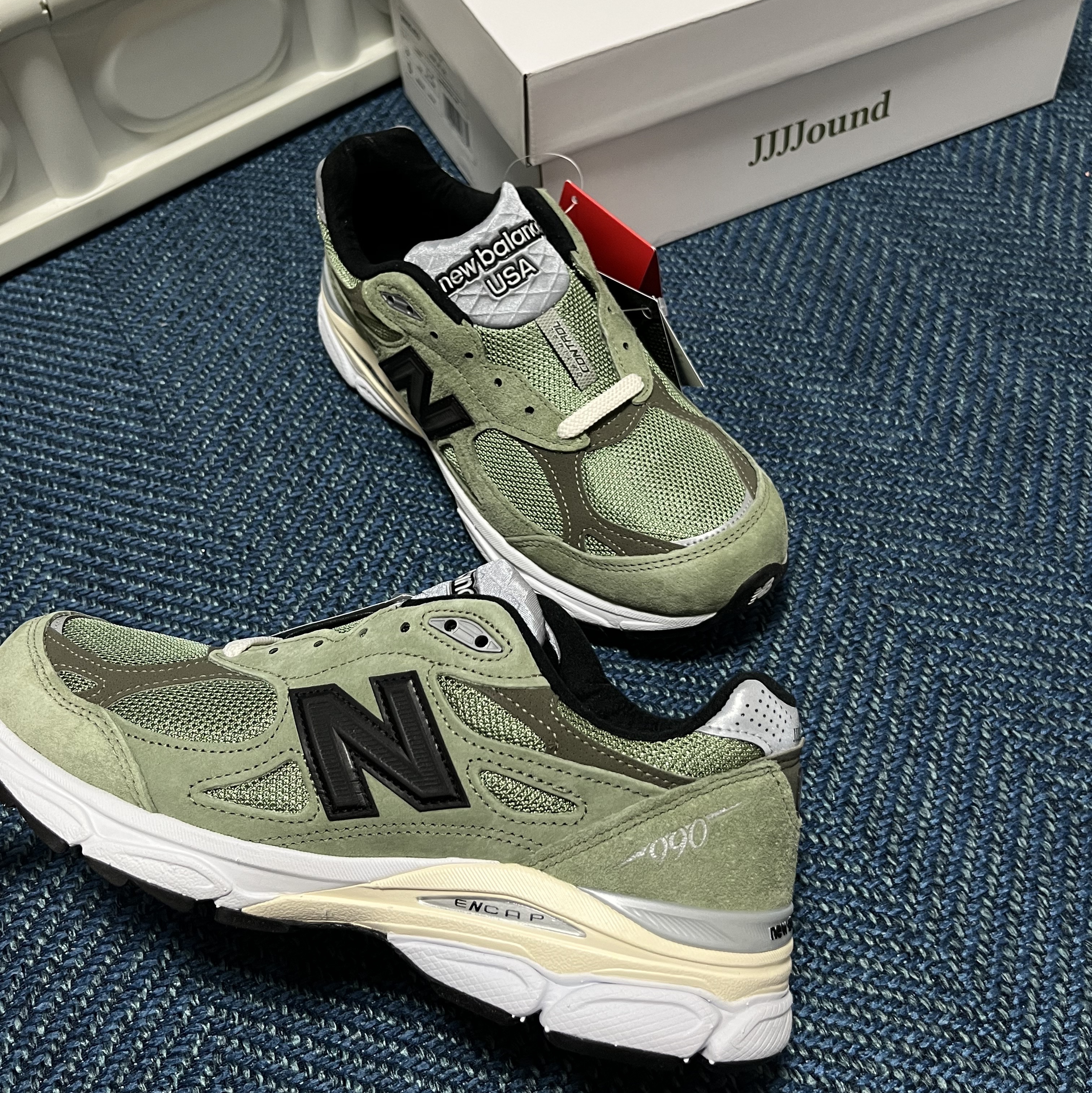 New Balance x JJJJound 990v3 Olive 착용 스타일