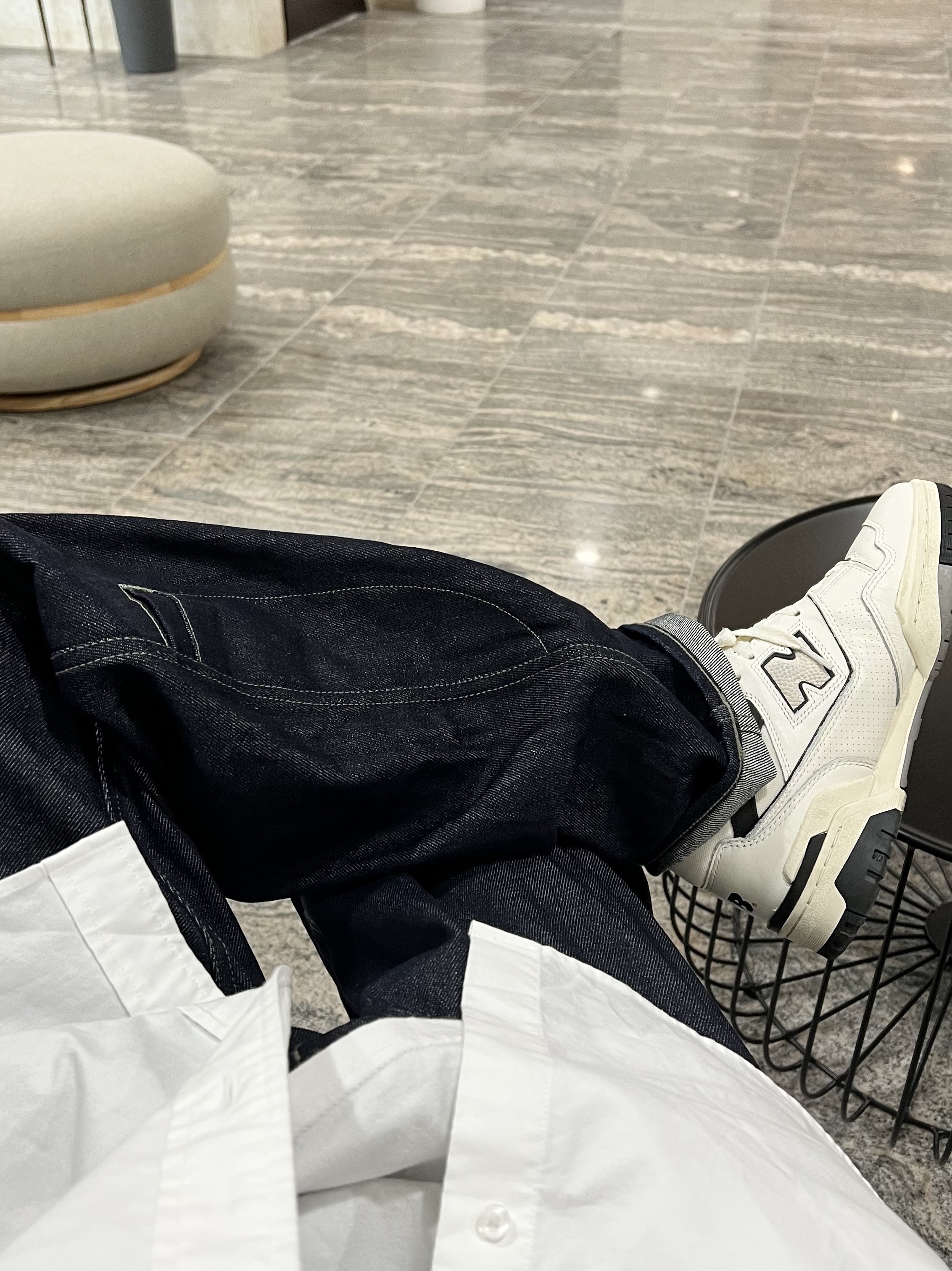 New Balance 550 White Grey - 2E Wide 착용 스타일 - 2