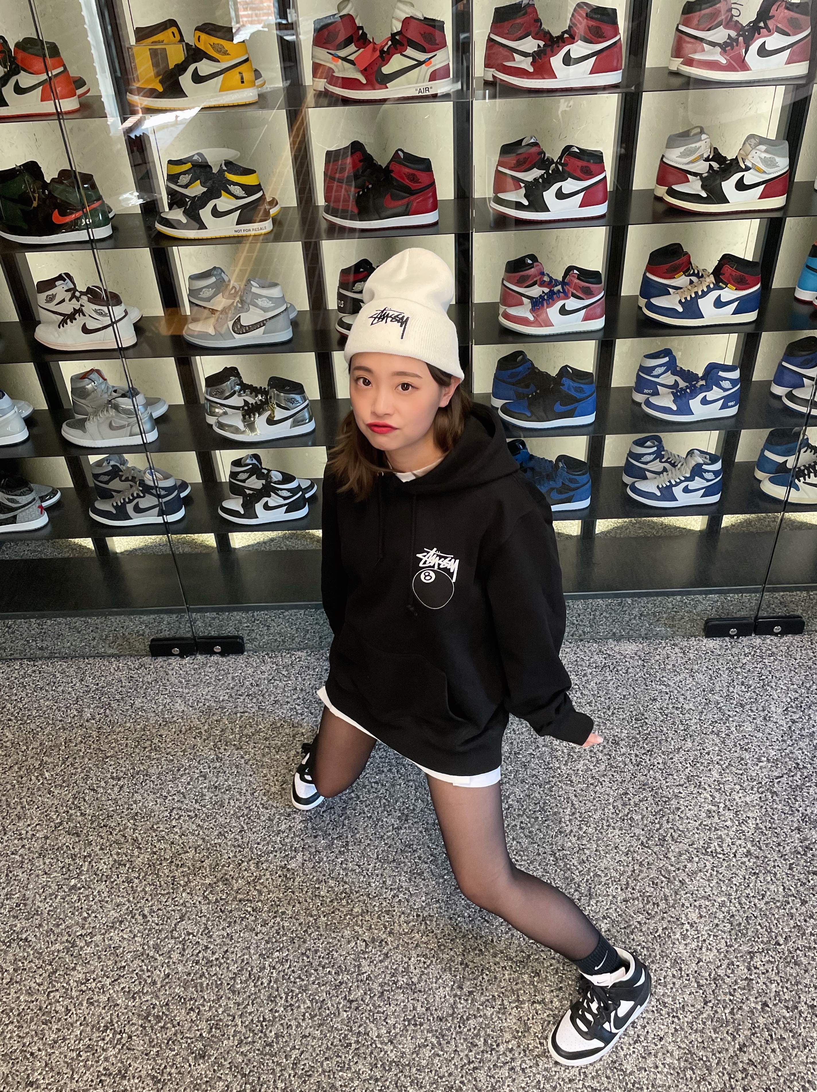 Nike x Stussy Cuff Beanie White, Stussy 8 Ball Hoodie Black - 21FW 착용 스타일 - 1