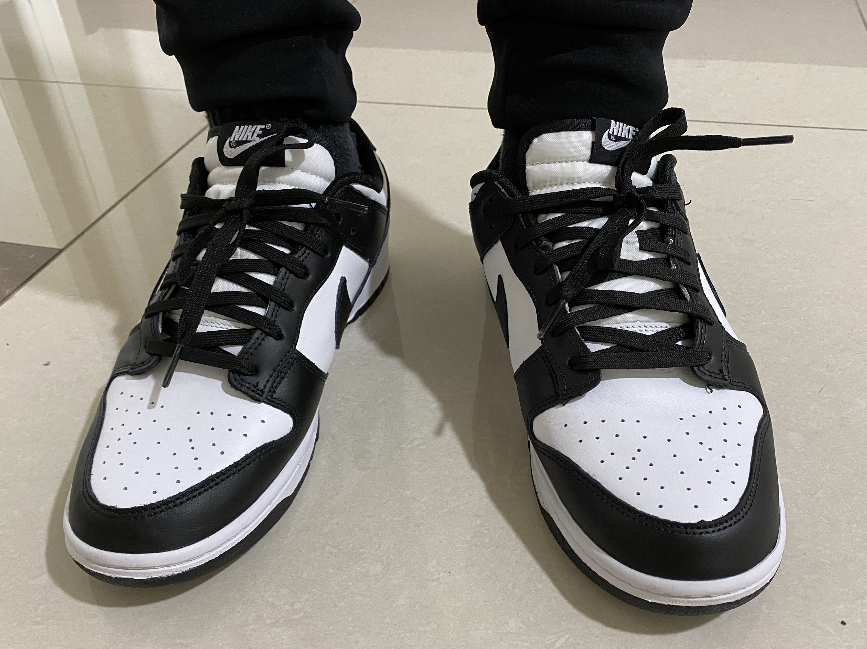 Nike Dunk Low Retro Black 착용 스타일