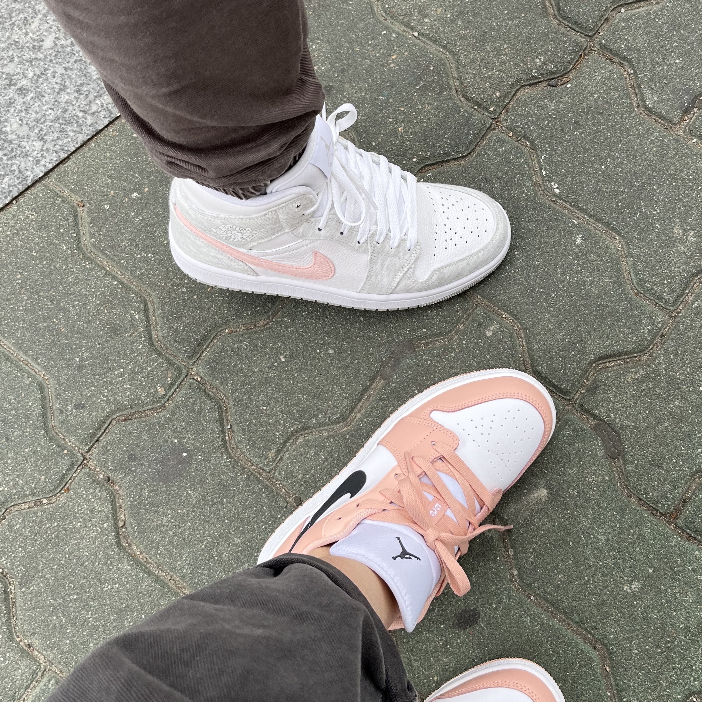 (W) Jordan 1 Mid SE Light Iron Ore, (GS) Jordan 1 Low Light Arctic Pink 착용 스타일