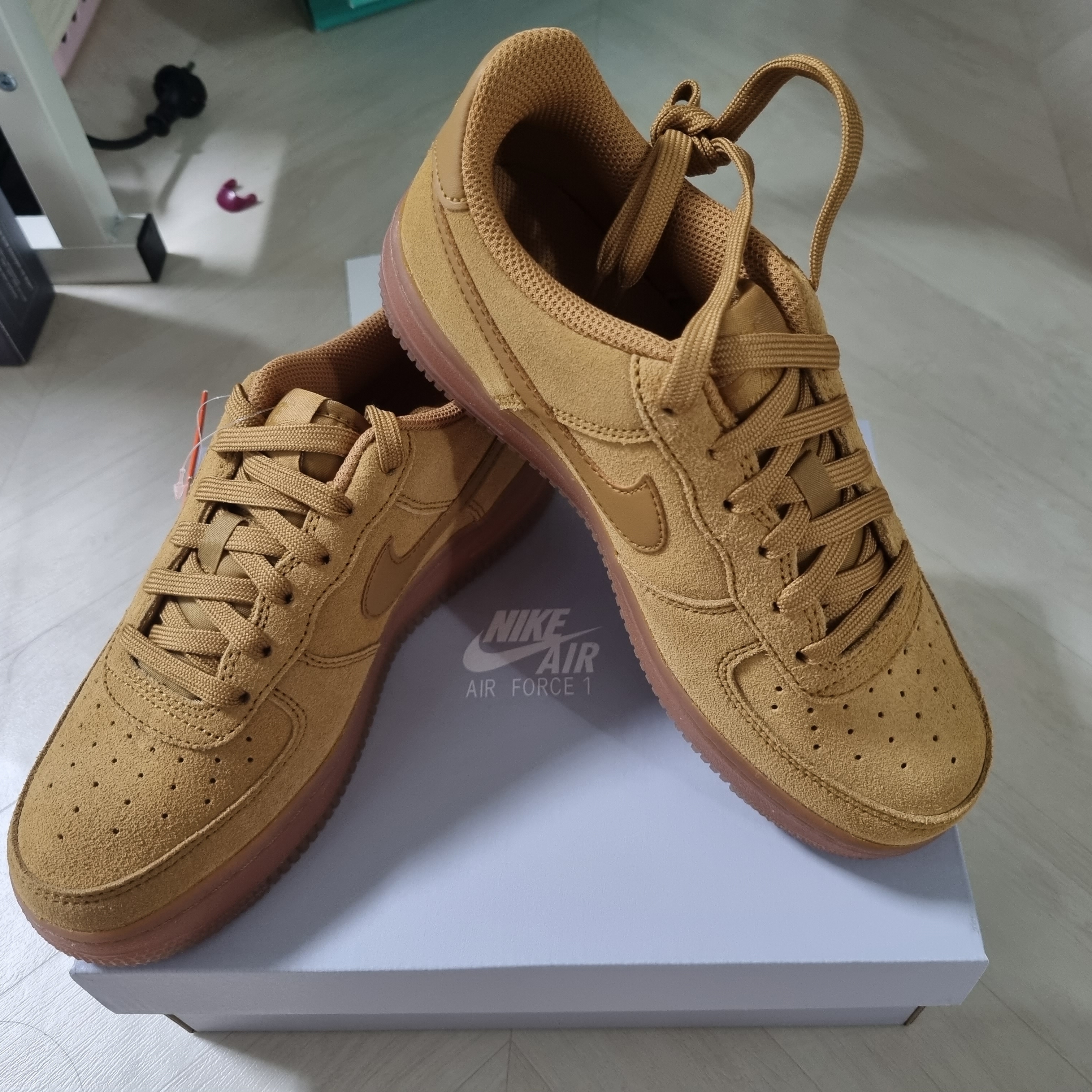 (GS) Nike Air Force 1 LV8 3 Wheat 착용 스타일