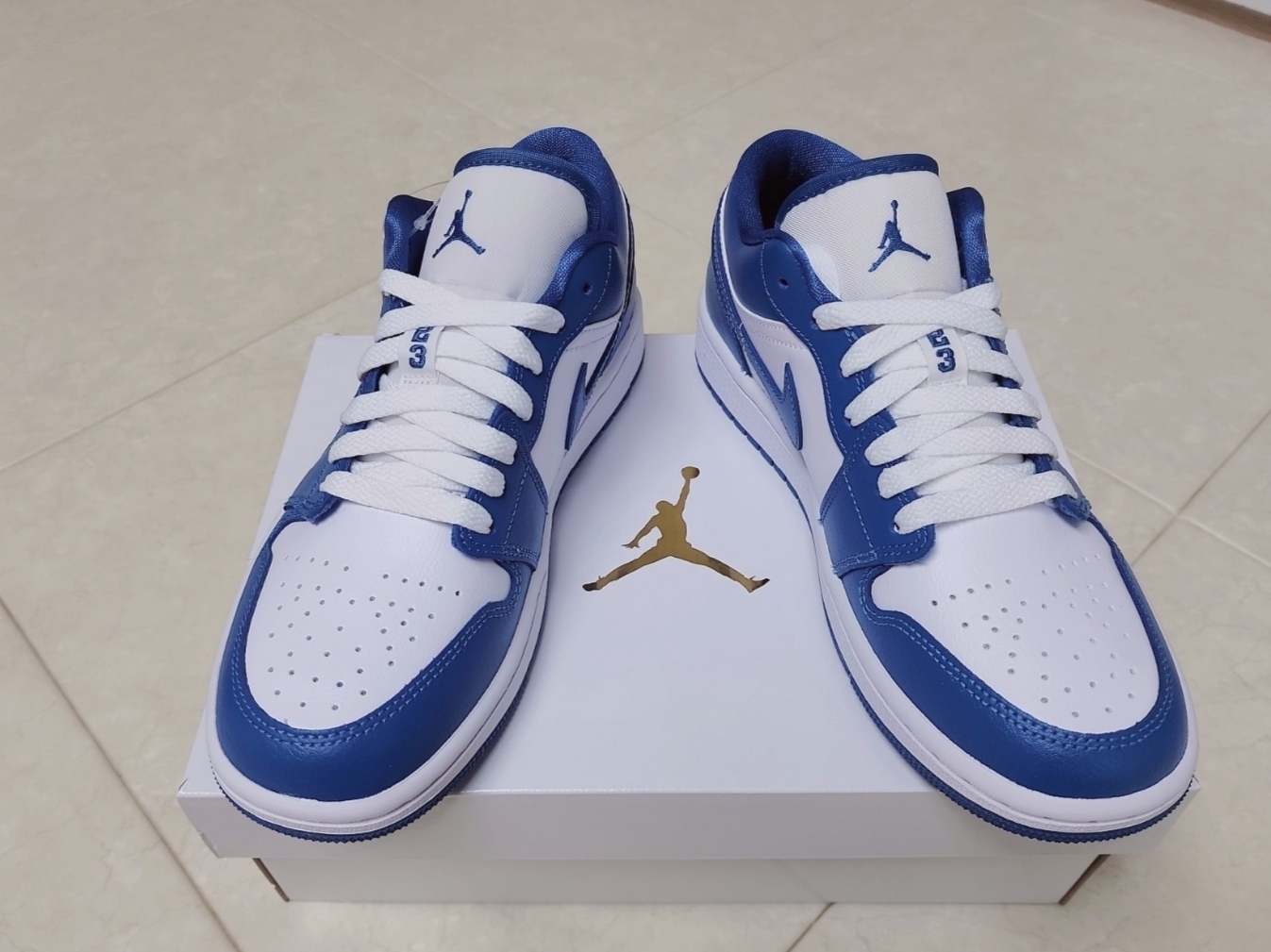 (W) Jordan 1 Low White Dark Marina Blue 착용 스타일