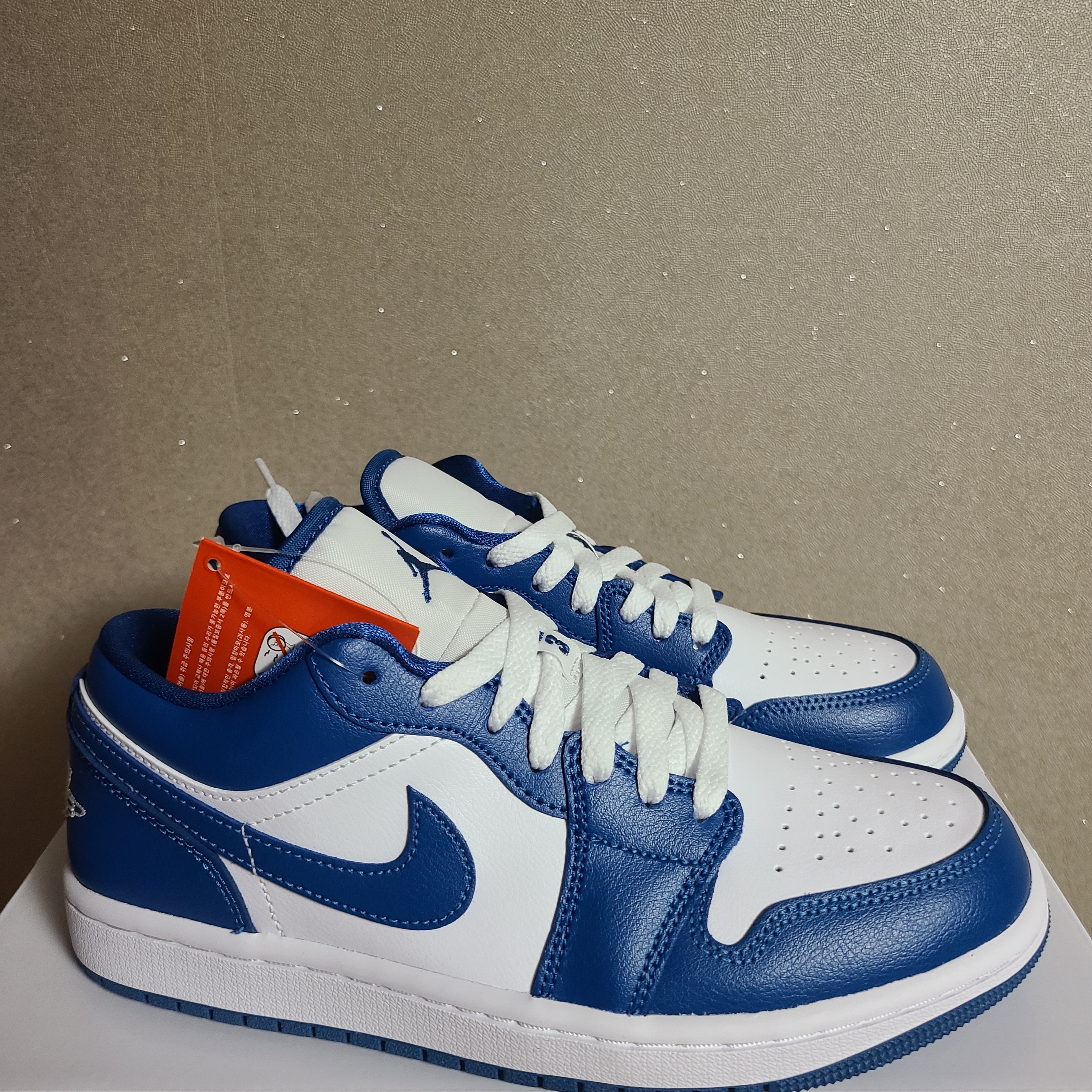 (W) Jordan 1 Low White Dark Marina Blue 착용 스타일