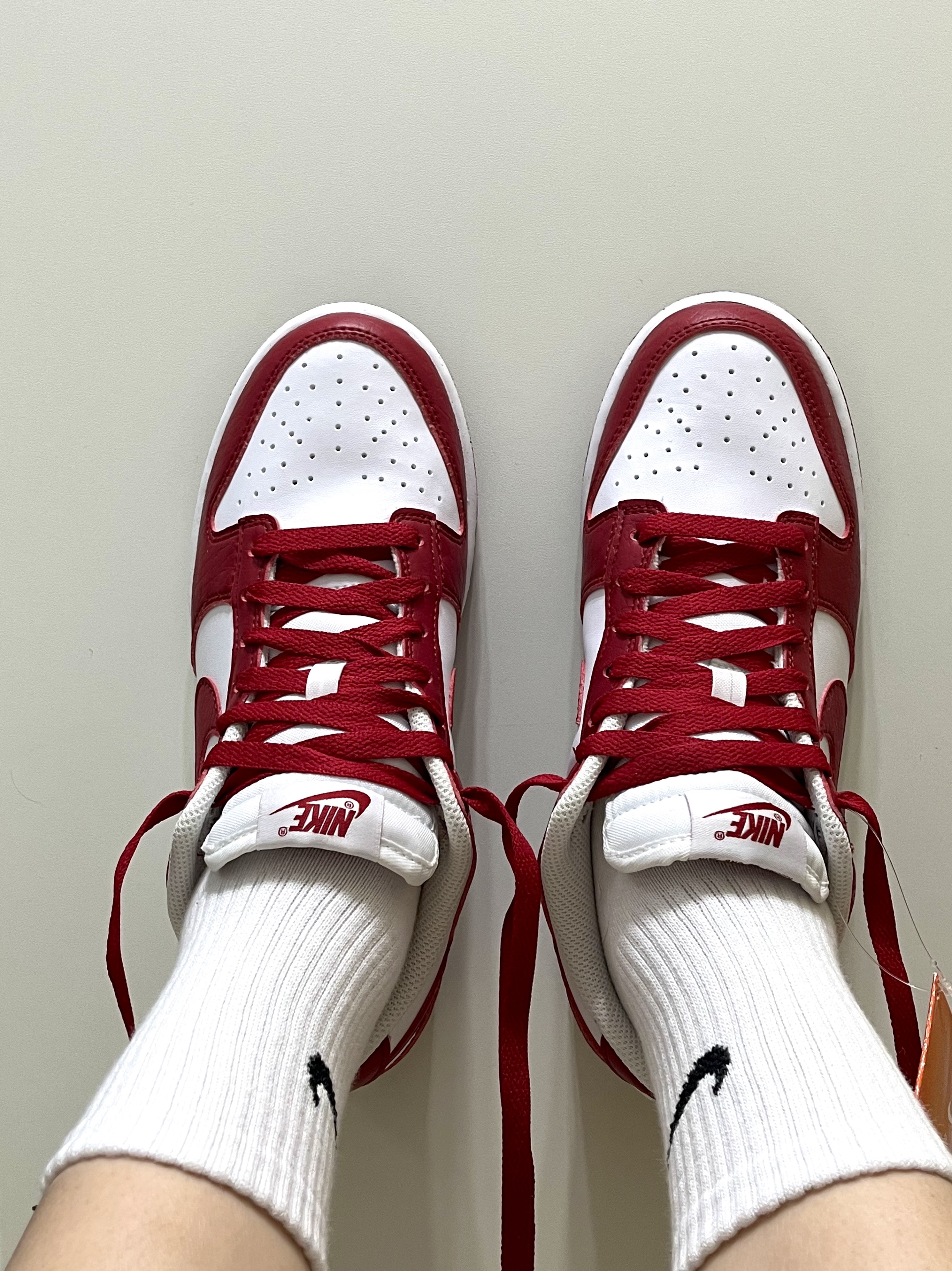 (W) Nike Dunk Low Next Nature Gym Red 착용 스타일 - 1