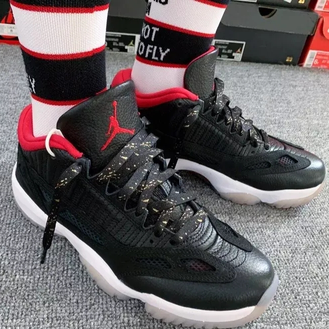 Jordan 11 Retro Low IE Bred 2021 착용 스타일