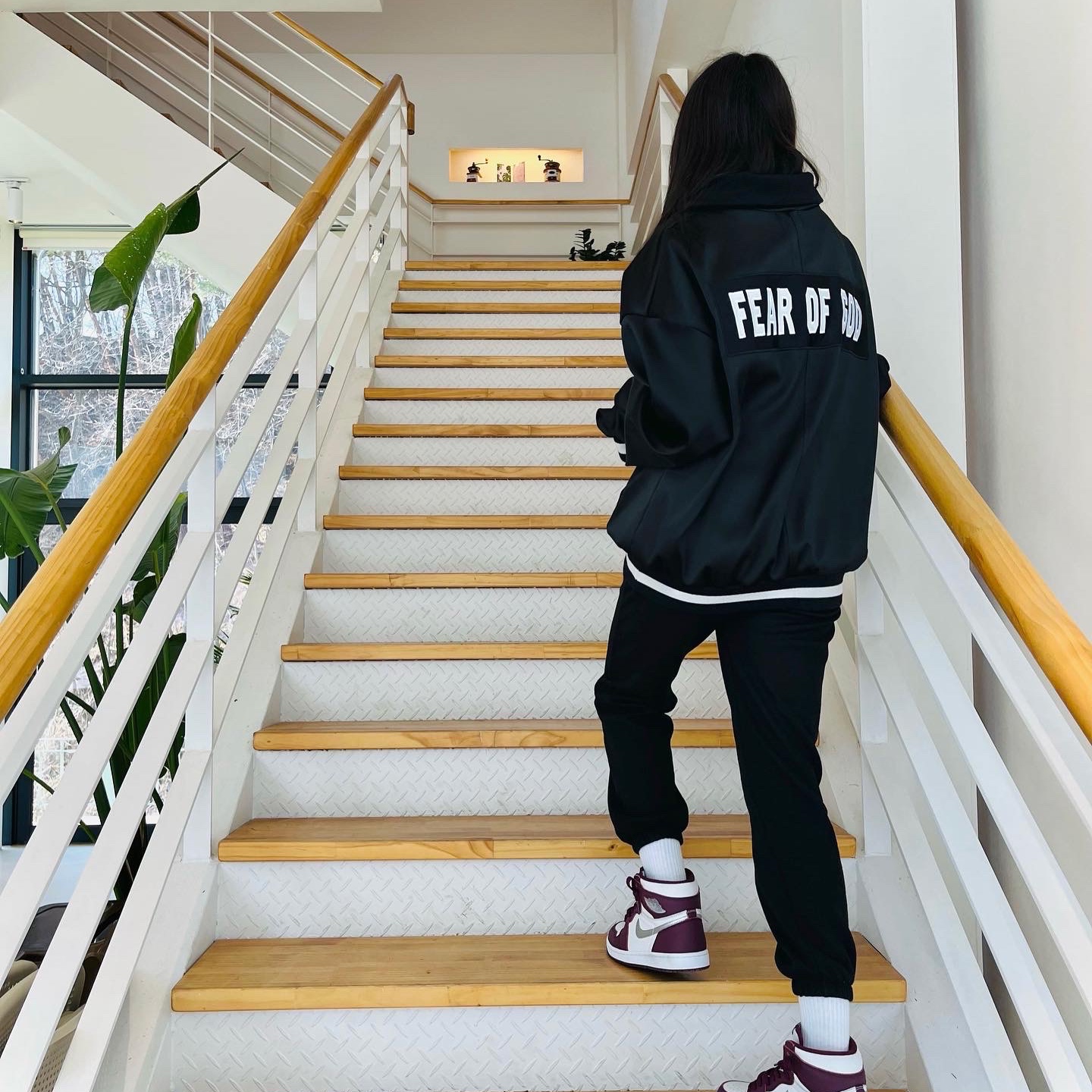Jordan 1 Retro High OG Bordeaux, (GS) Jordan 1 Retro High OG Bordeaux 착용 스타일 - 2