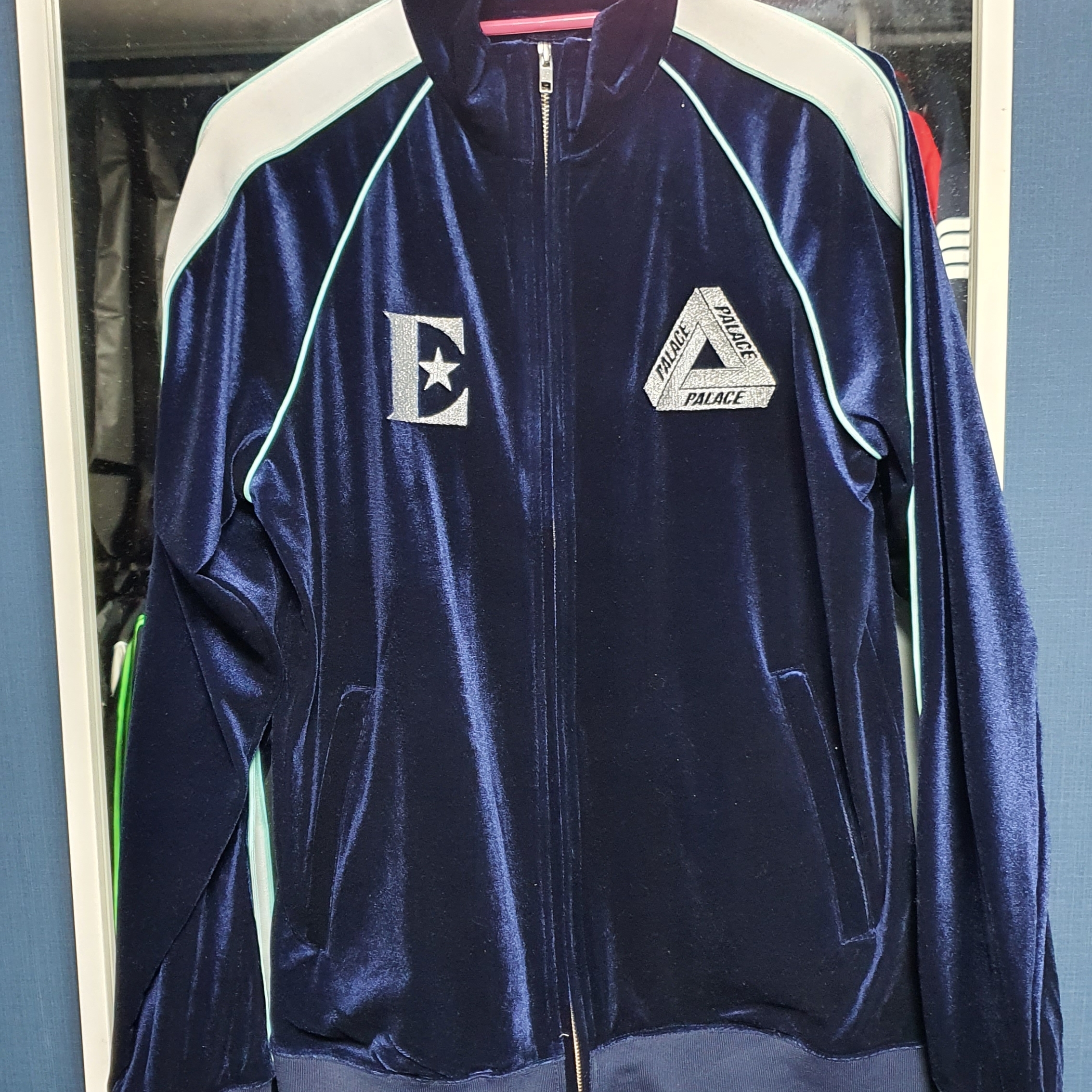 Palace x Elton John Velour Track Top Navy - 22SS 착용 스타일 - 1