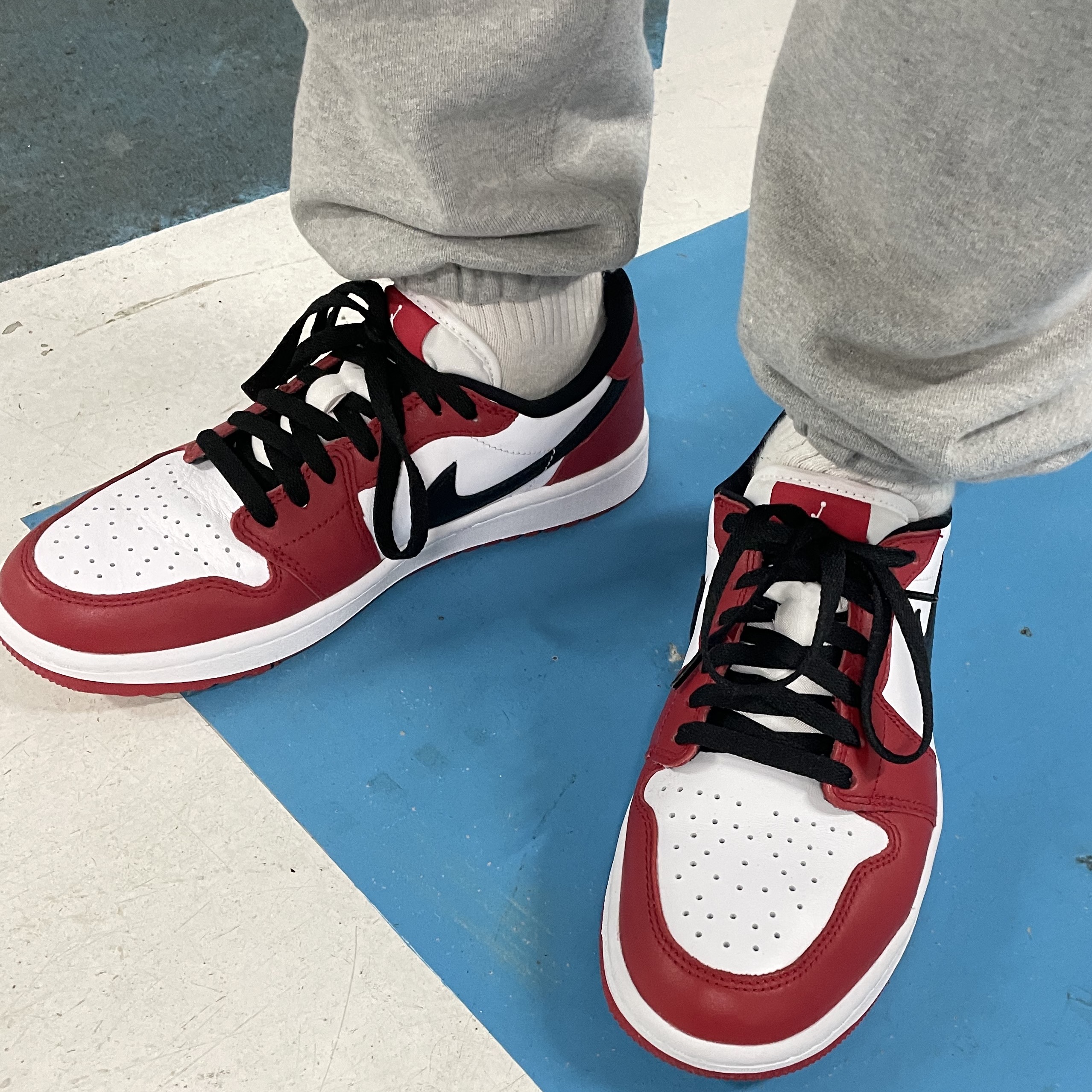 Jordan 1 Low Golf Chicago 착용 스타일