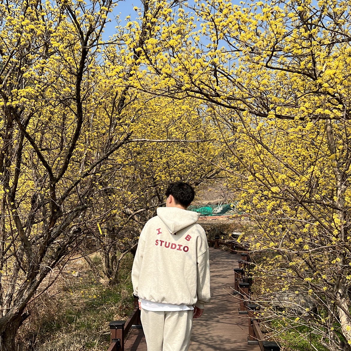 IAB Studio Hoodie Oatmeal Burgundy, IAB Studio Sweatpants Oatmeal Burgundy - 22SS 착용 스타일
