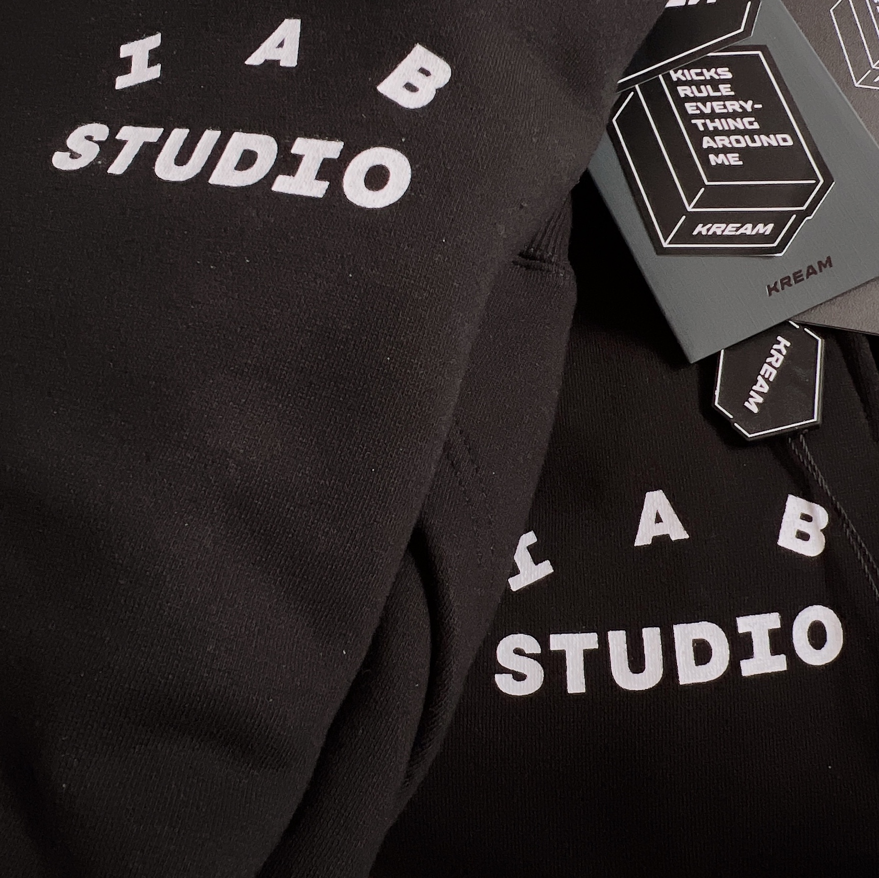 IAB Studio Hoodie Black White, IAB Studio Sweatpants Black White - 22SS 착용 스타일 - 2