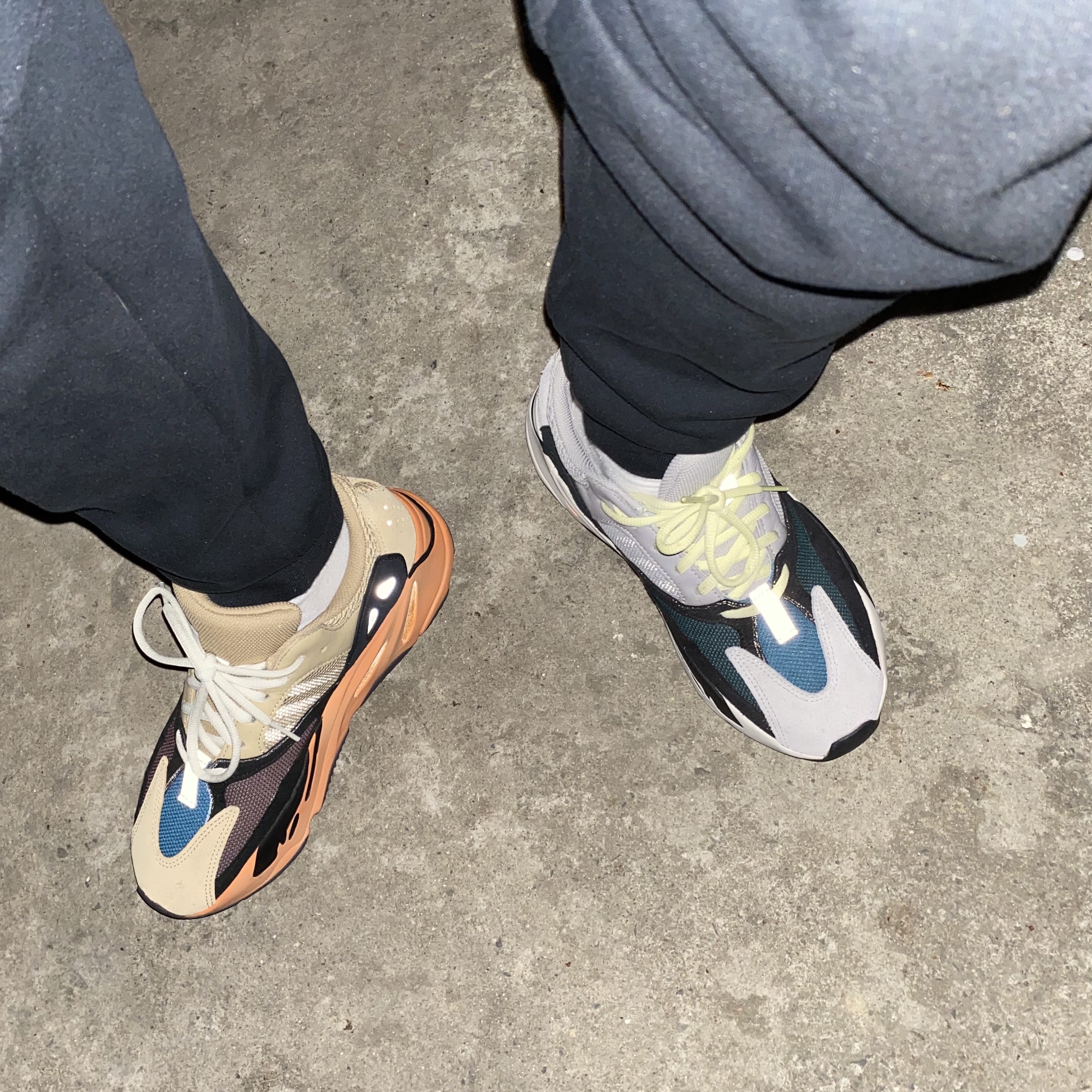 Adidas Yeezy Boost 700 Enflame Amber, Adidas Yeezy Boost 700 Wave Runner Solid Grey 2017/2019 착용 스타일 - 2