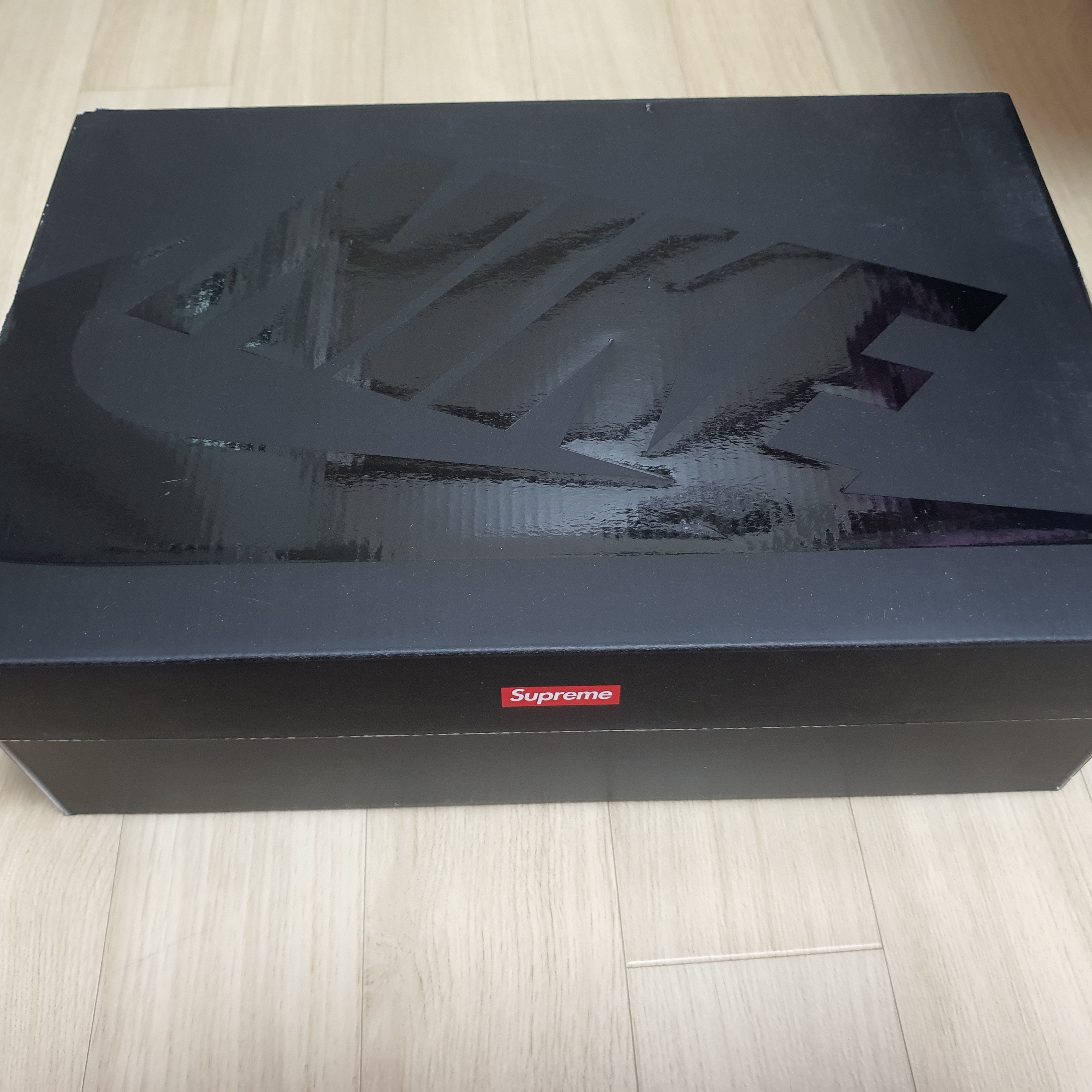 Nike x Supreme Air Force 1 Low White 착용 스타일 - 4