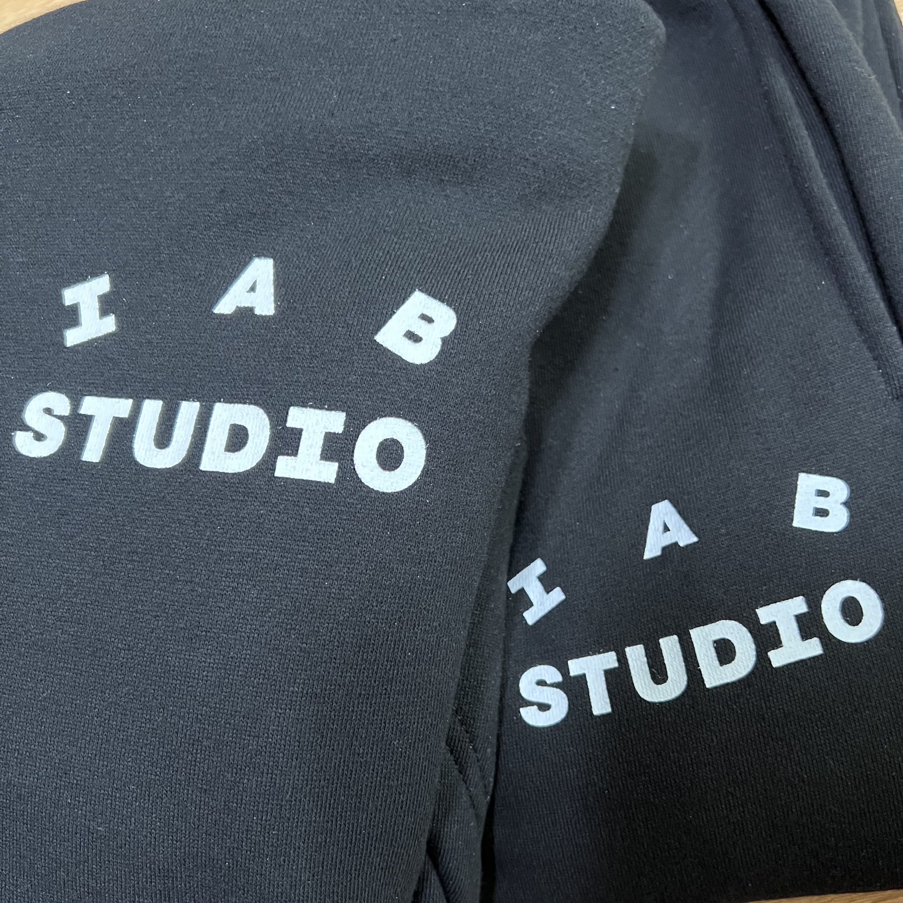 IAB Studio Hoodie Black White, IAB Studio Sweatpants Black White - 22SS 착용 스타일 - 1