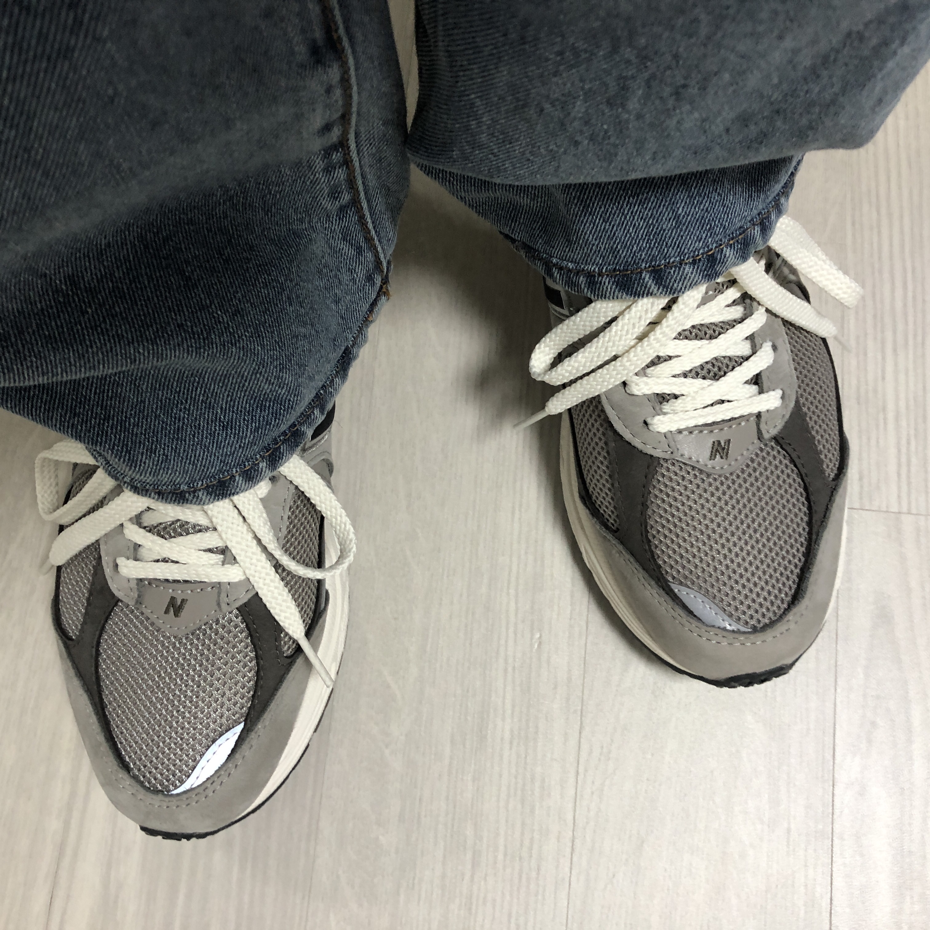 New Balance 2002 Warm Alpaca 착용 스타일