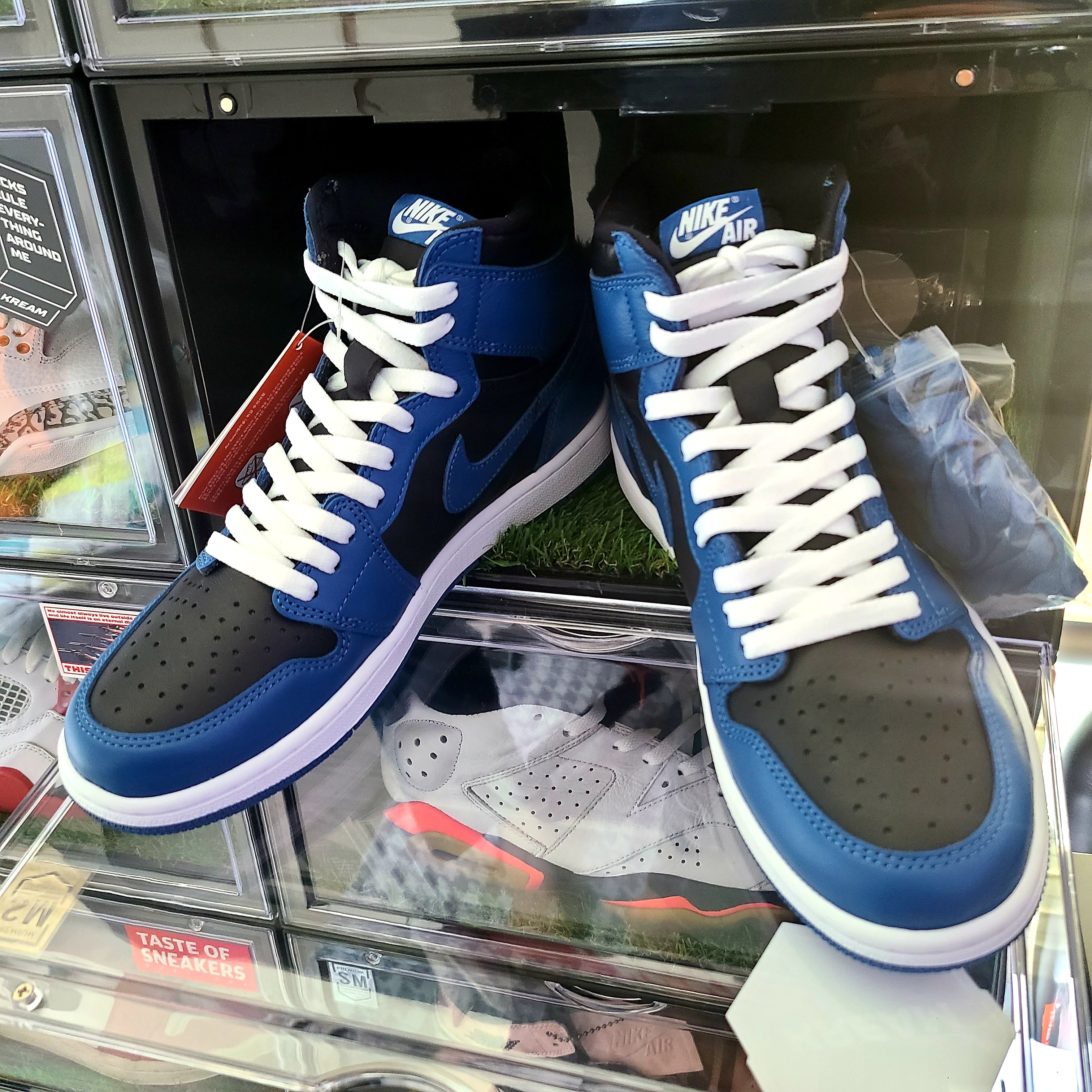 Jordan 1 Retro High OG Dark Marina Blue 착용 스타일