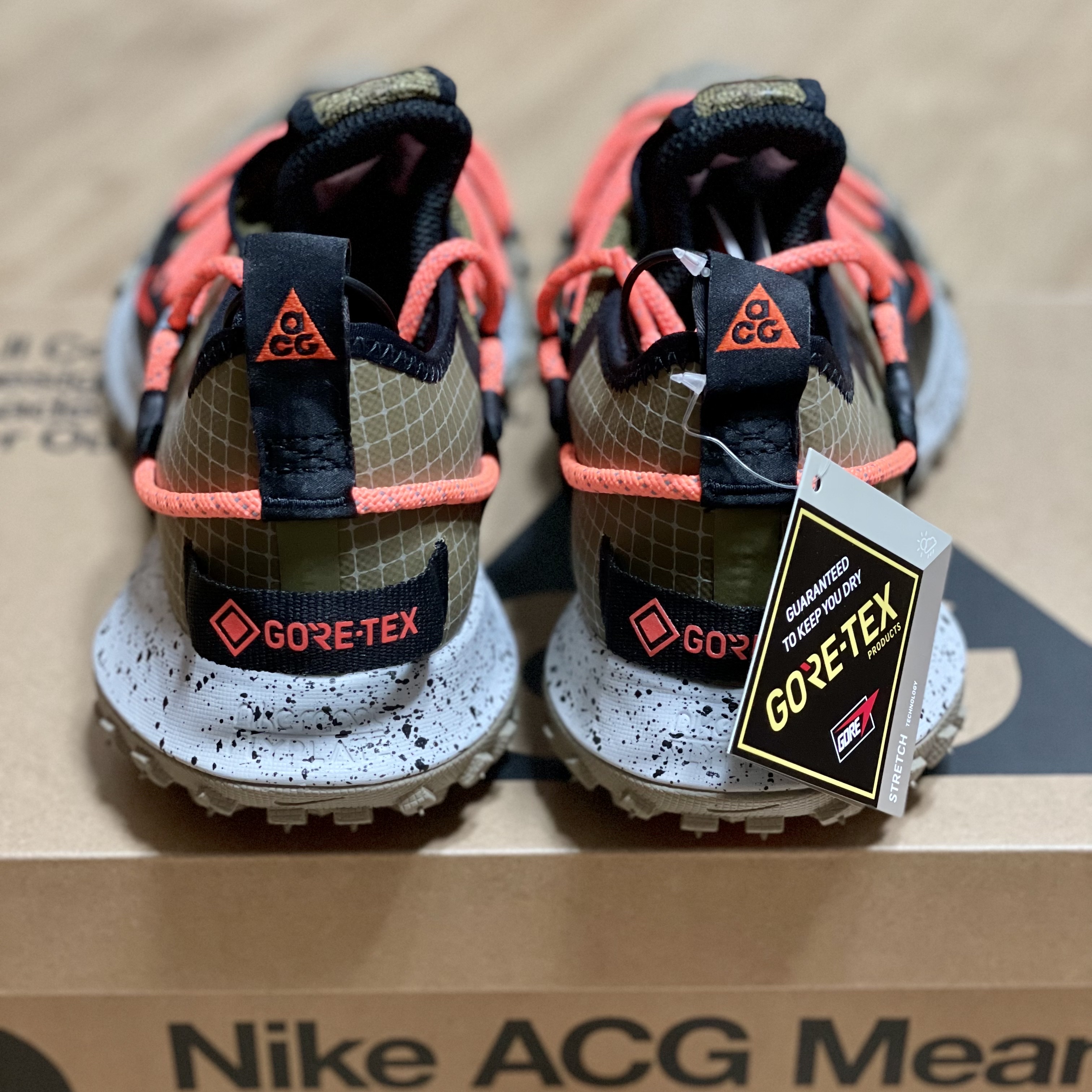 Nike ACG Mountain Fly Low Gore-Tex SE Hazel Rush 착용 스타일 - 3