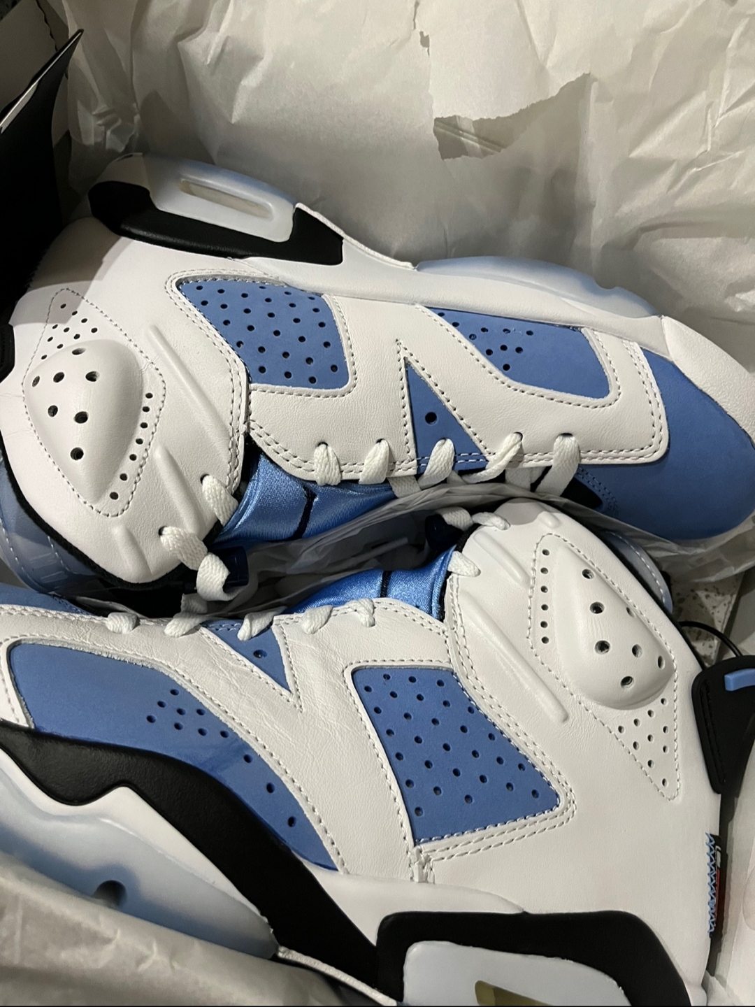 Jordan 6 Retro University Blue 착용 스타일 - 2