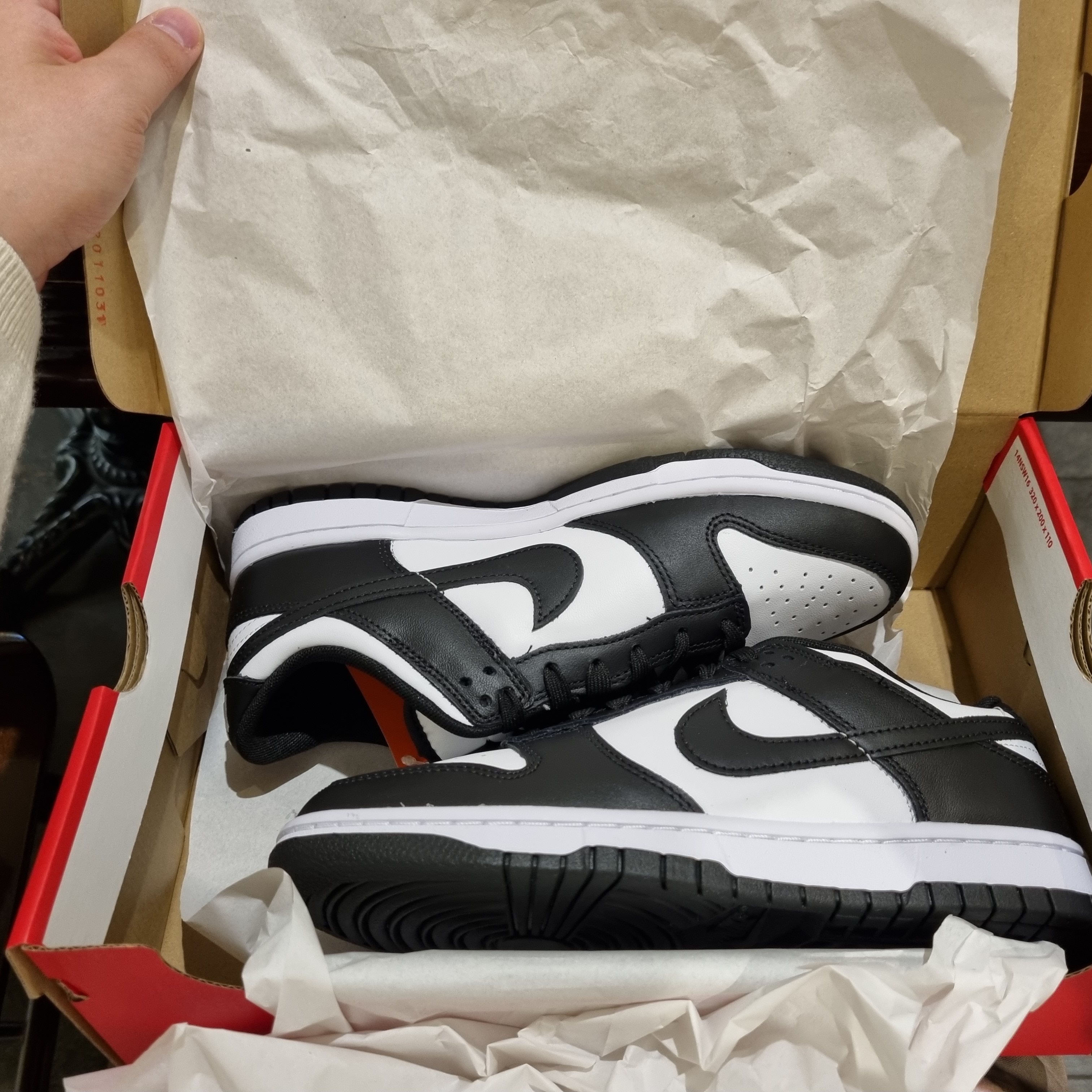 Nike Dunk Low Retro Black 착용 스타일