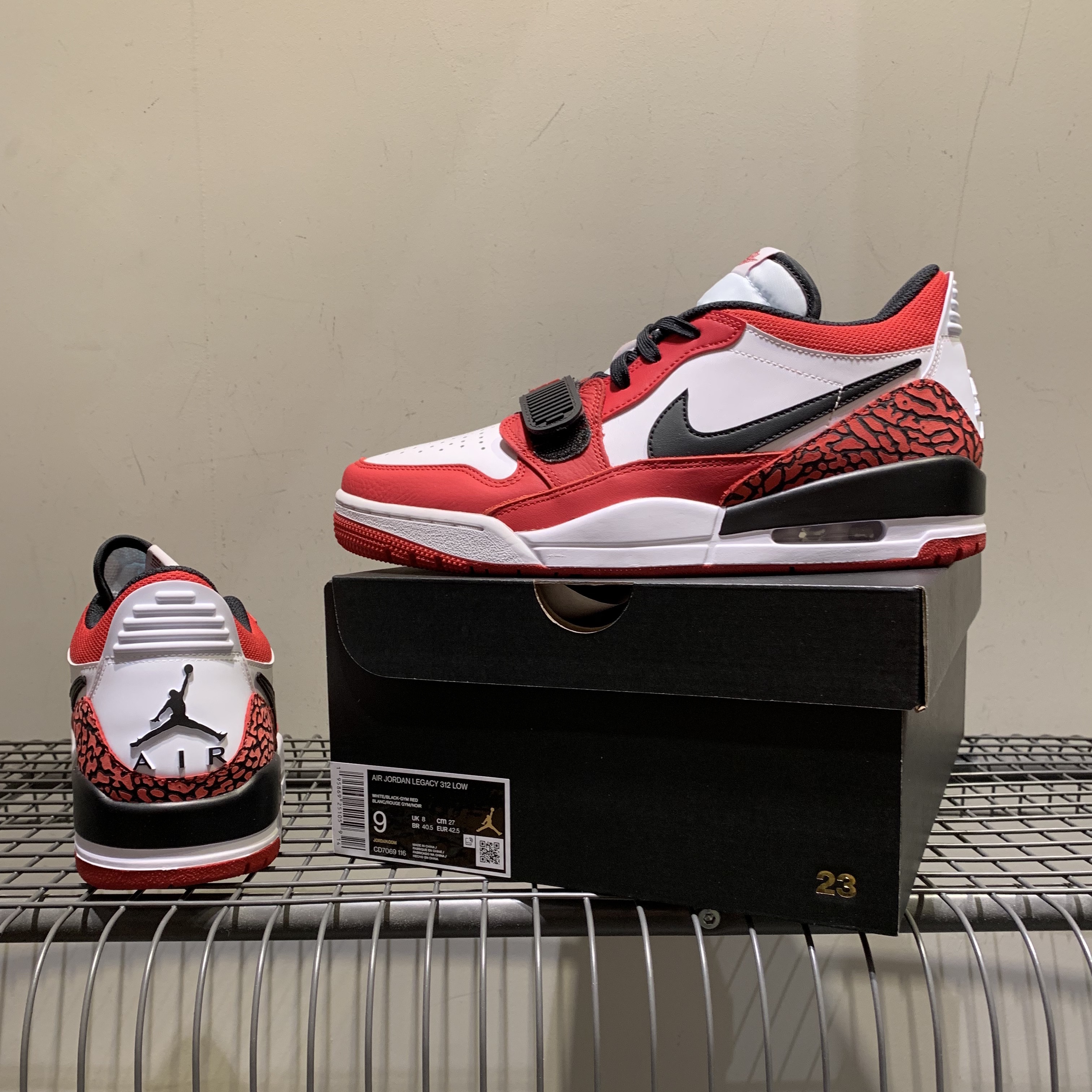 Jordan Legacy 312 Low Chicago 2022 착용 스타일 - 5