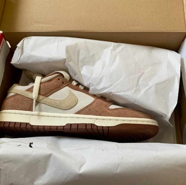Nike Dunk Low Pro Premium Medium Curry 착용 스타일 - 2