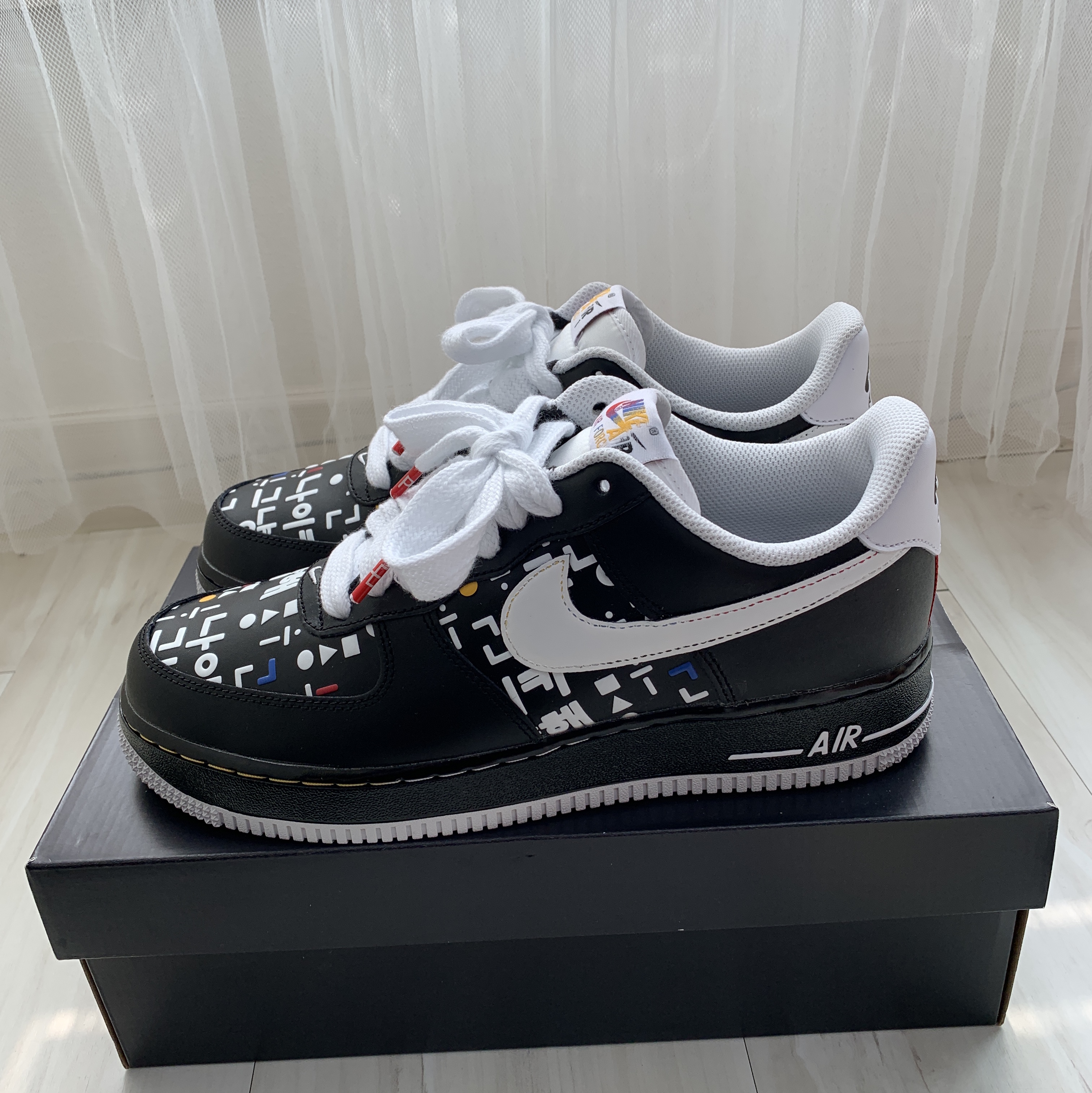 Nike Air Force 1 '07 LV8 Hangul Day 착용 스타일 - 1