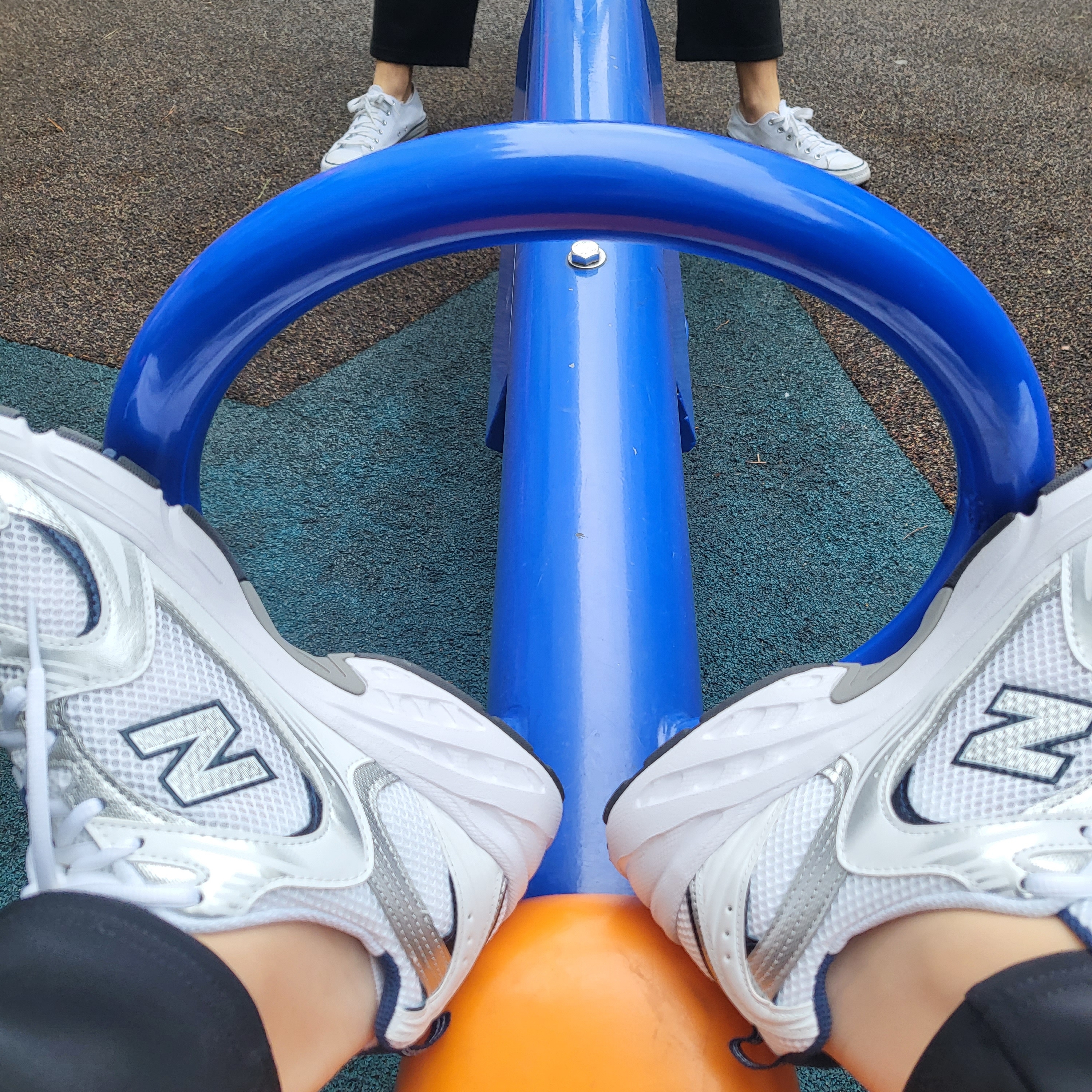 New Balance 530 White 착용 스타일