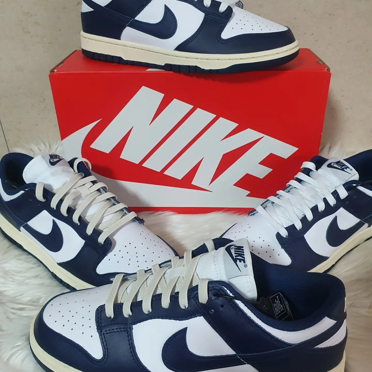 (W) Nike Dunk Low Vintage Midnight Navy 착용 스타일 - 2