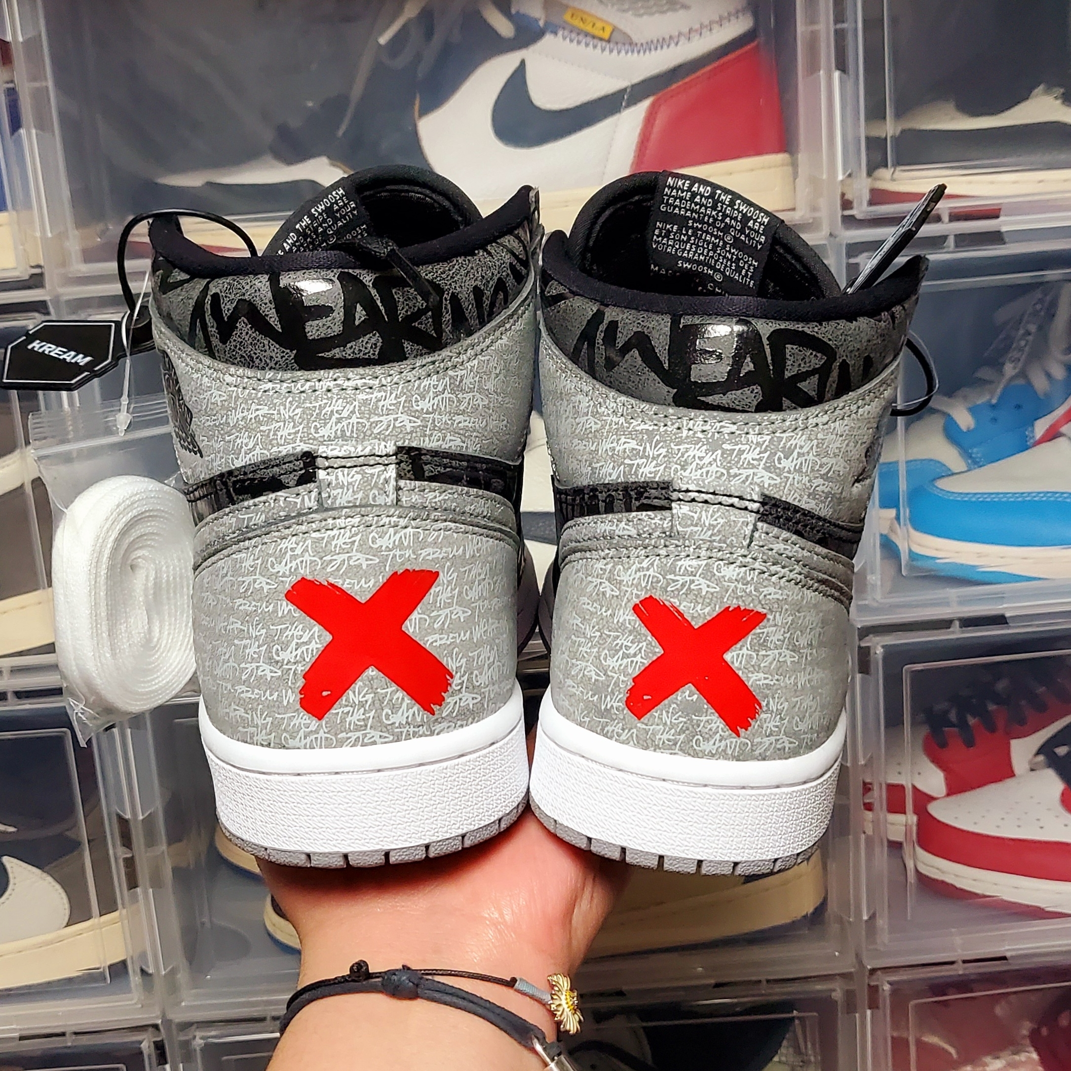Jordan 1 Retro High OG Rebellionaire 착용 스타일 - 1