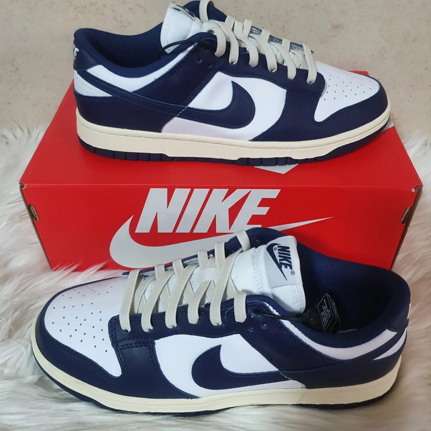 (W) Nike Dunk Low Vintage Midnight Navy 착용 스타일 - 3