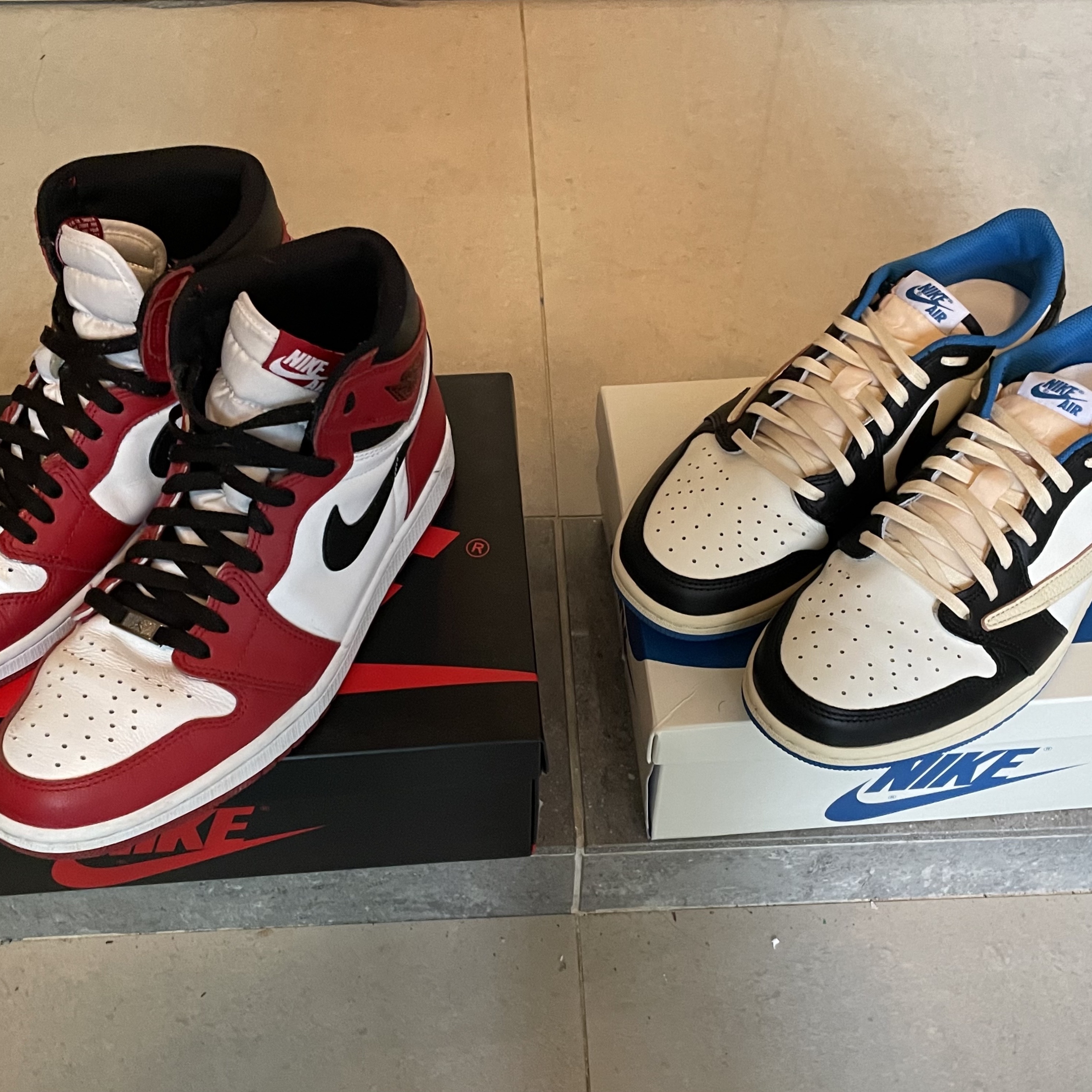 Jordan 1 Retro High OG Chicago 2015, Jordan 1 x Travis Scott x Fragment Retro Low OG SP Military Blue 착용 스타일 - 2