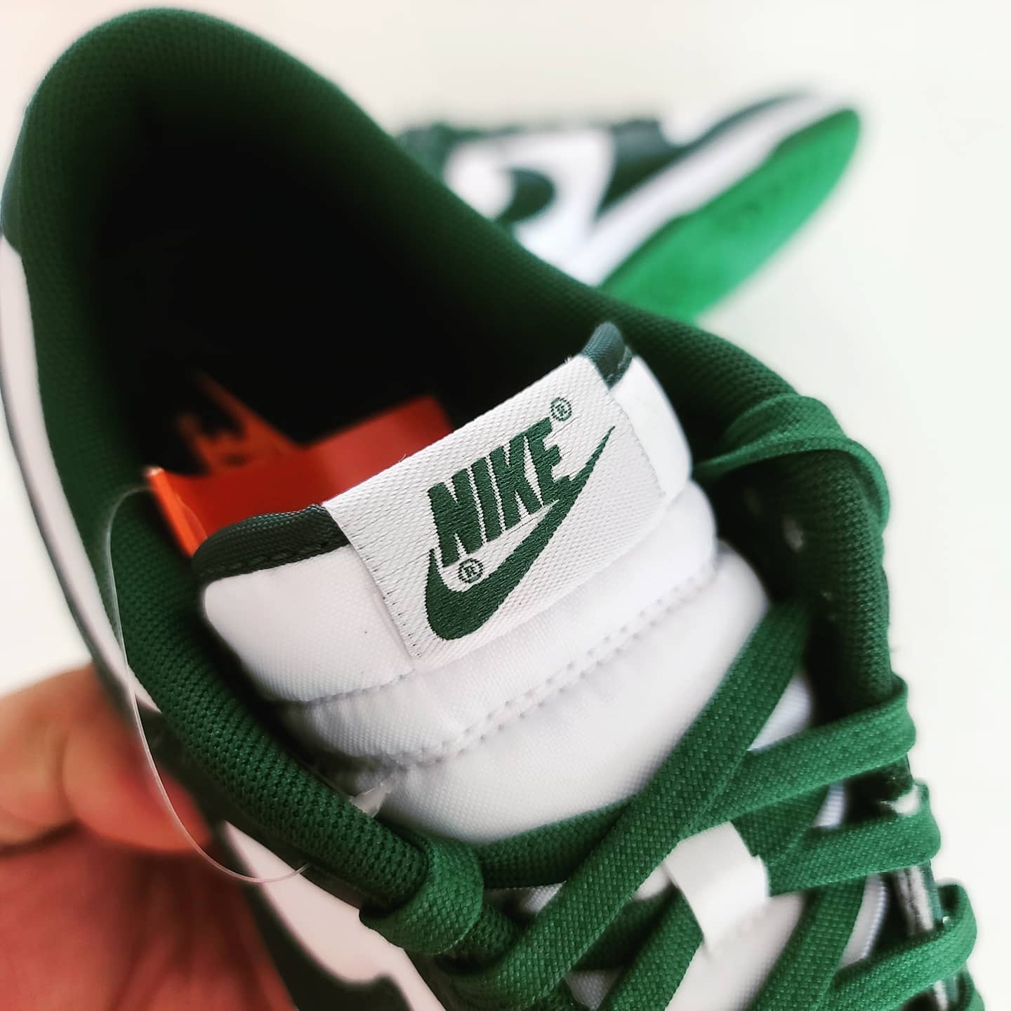 Nike Dunk Low Retro Varsity Green 착용 스타일 - 3