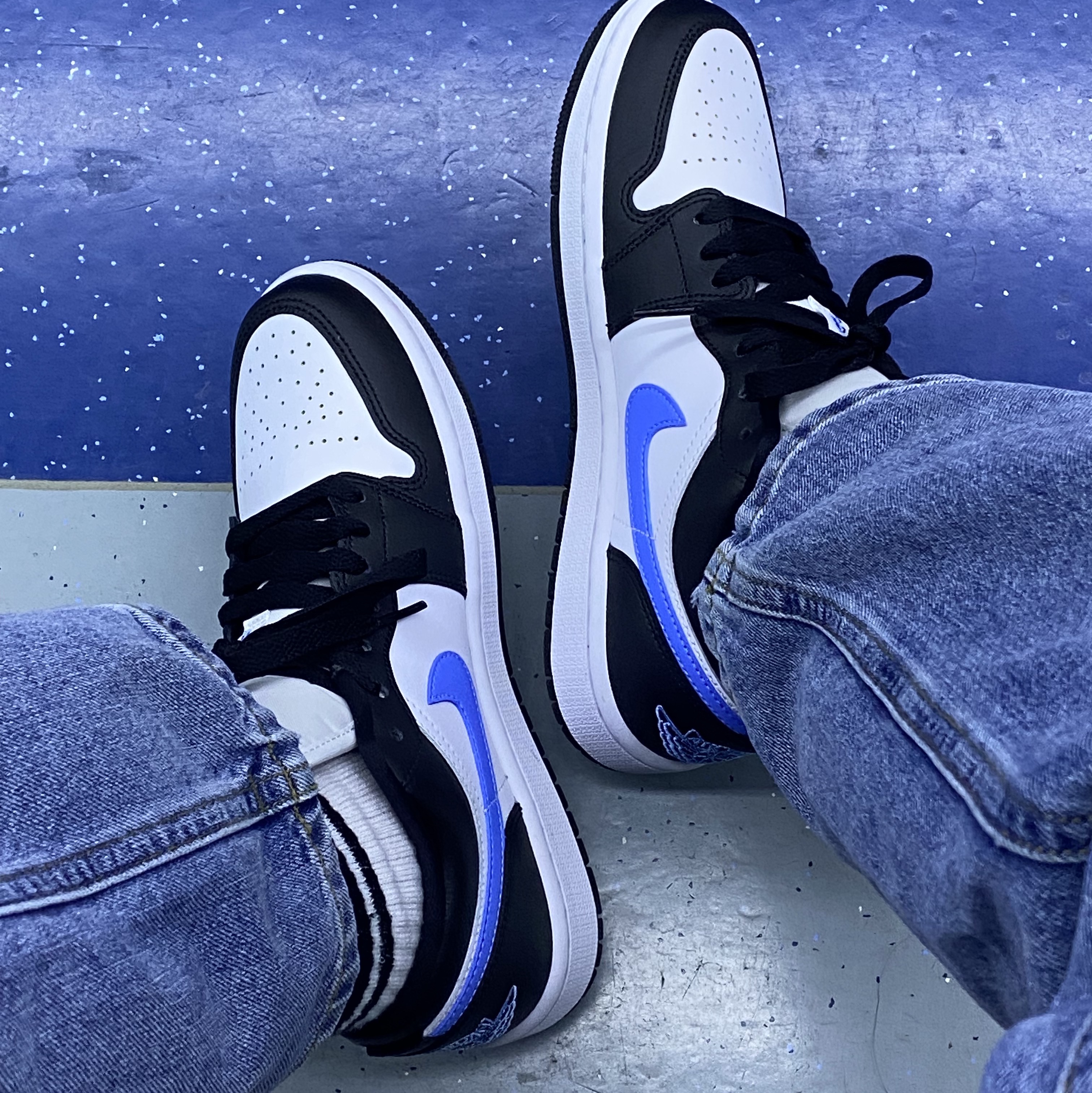 (W) Jordan 1 Low Black University Blue 착용 스타일 - 2