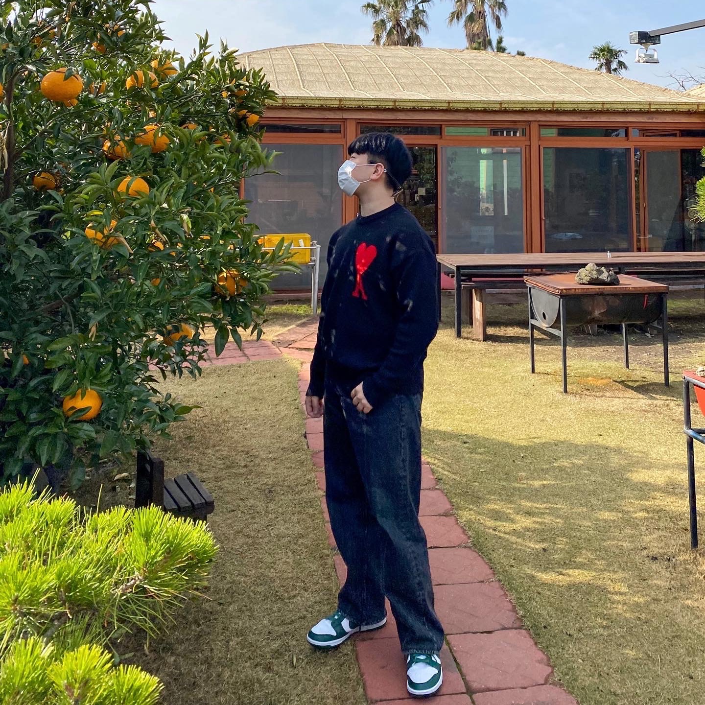 Nike Dunk Low Retro Varsity Green, IAB Studio Hoodie Black White 착용 스타일 - 3