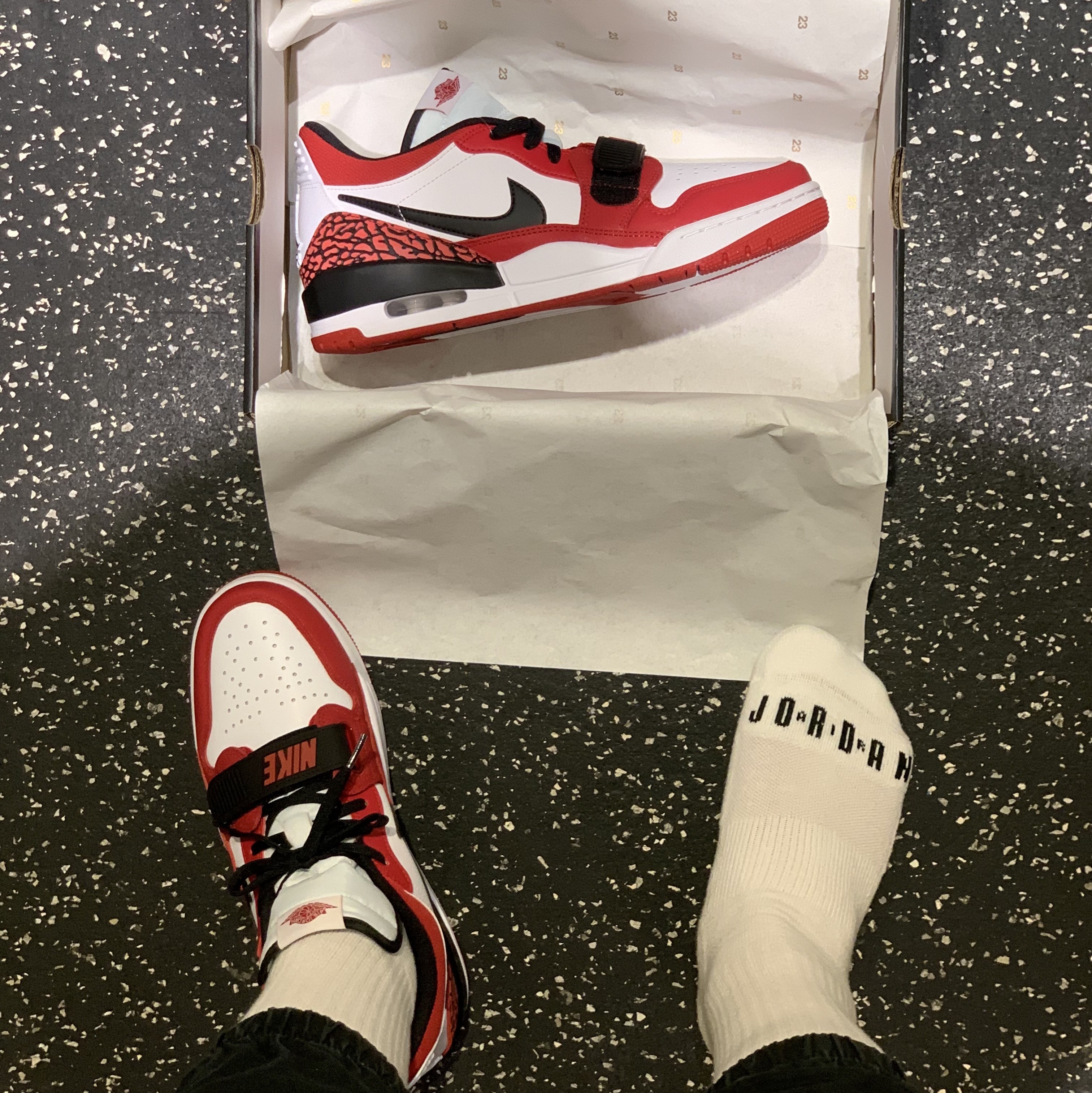 Jordan Legacy 312 Low Chicago 2022 착용 스타일 - 1