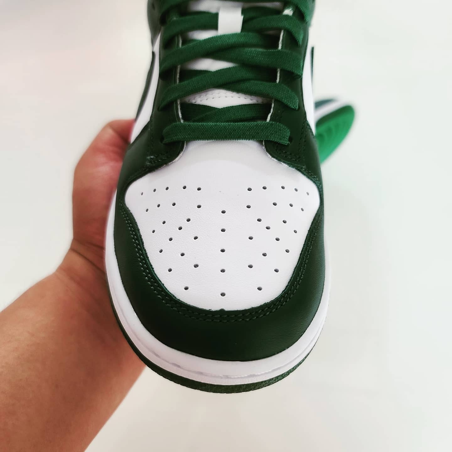 Nike Dunk Low Retro Varsity Green 착용 스타일 - 2