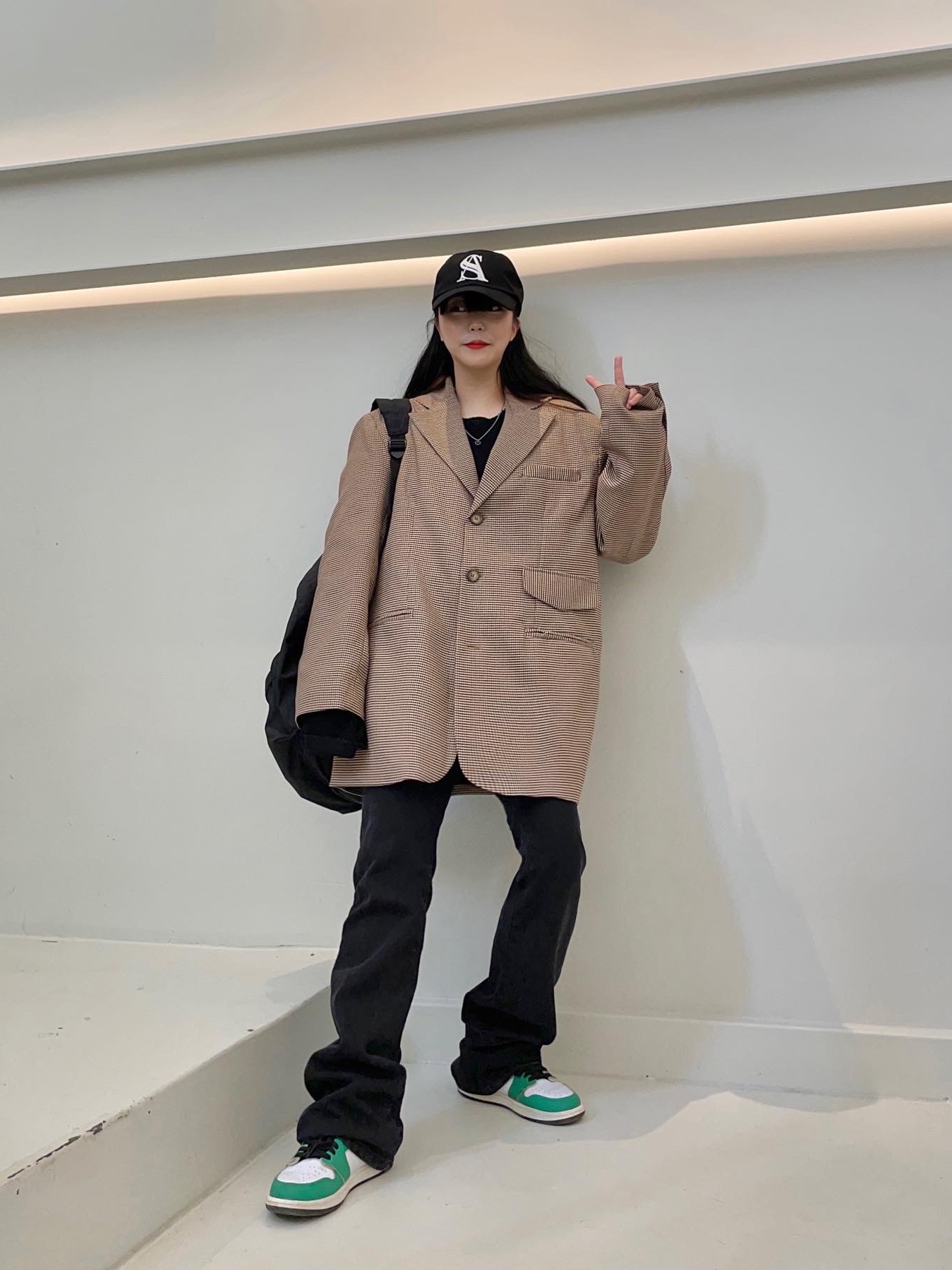 (W) Jordan 1 Retro High OG Lucky Green 착용 스타일 - 2