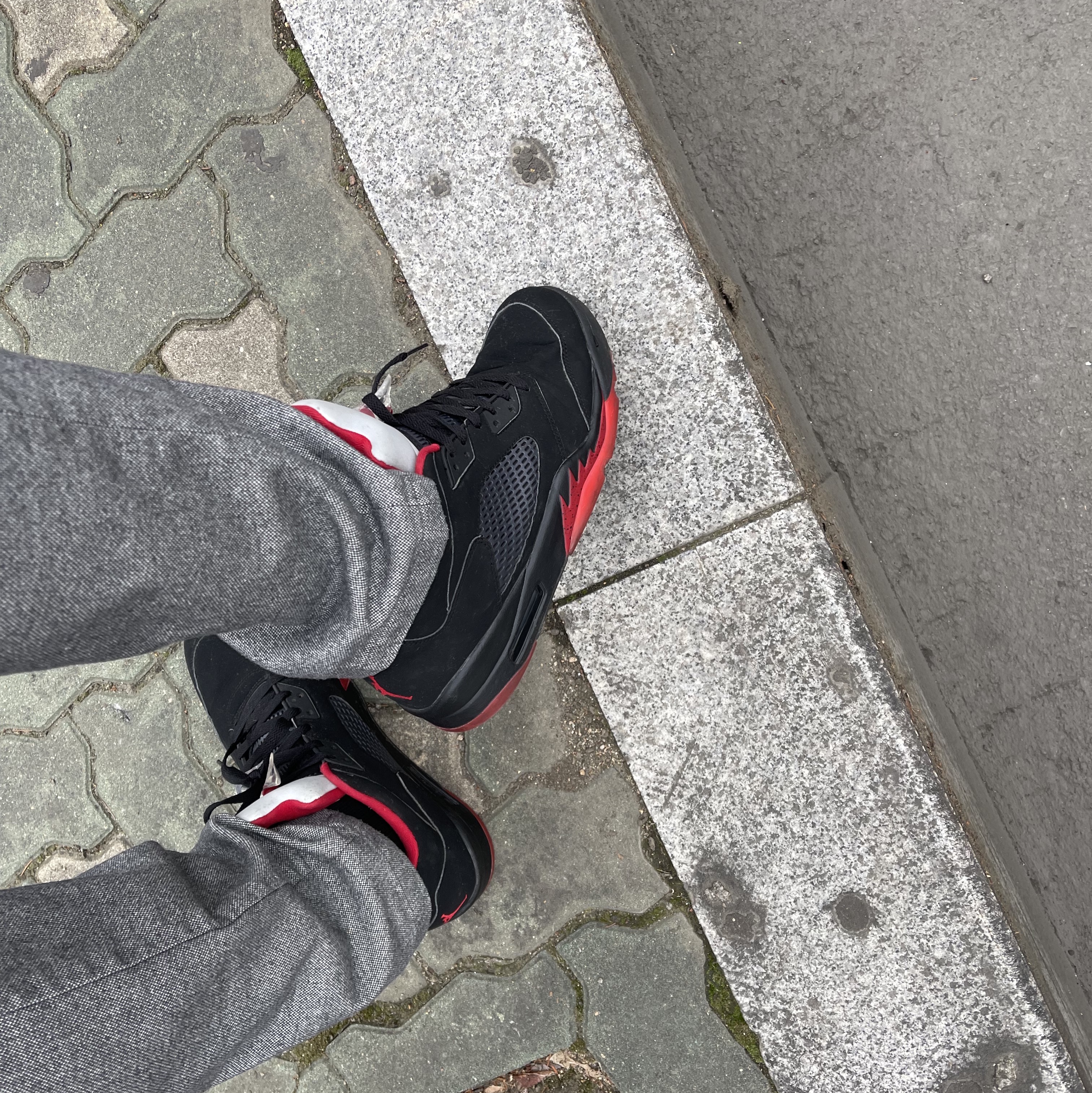Jordan 5 Retro Low Alternate 90 착용 스타일 - 1