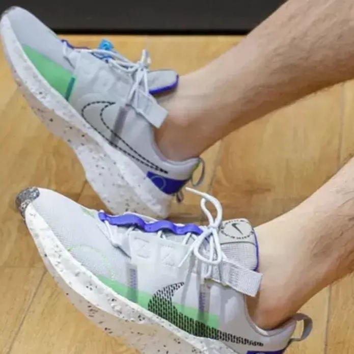 Nike Crater Impact Pure Platinum Electro Green 착용 스타일
