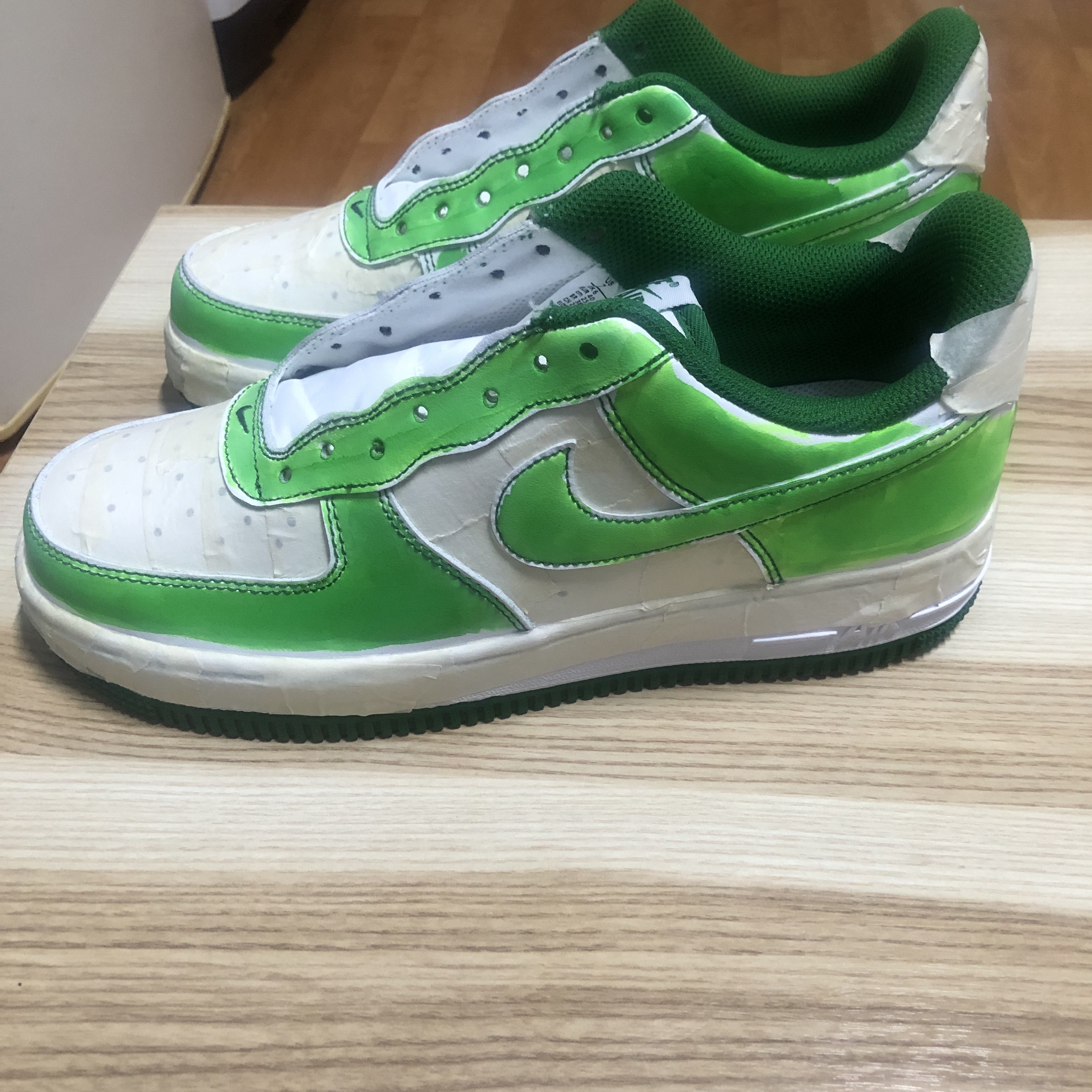 Nike Air Force 1 '07 Stitch Pine Green 착용 스타일 - 2
