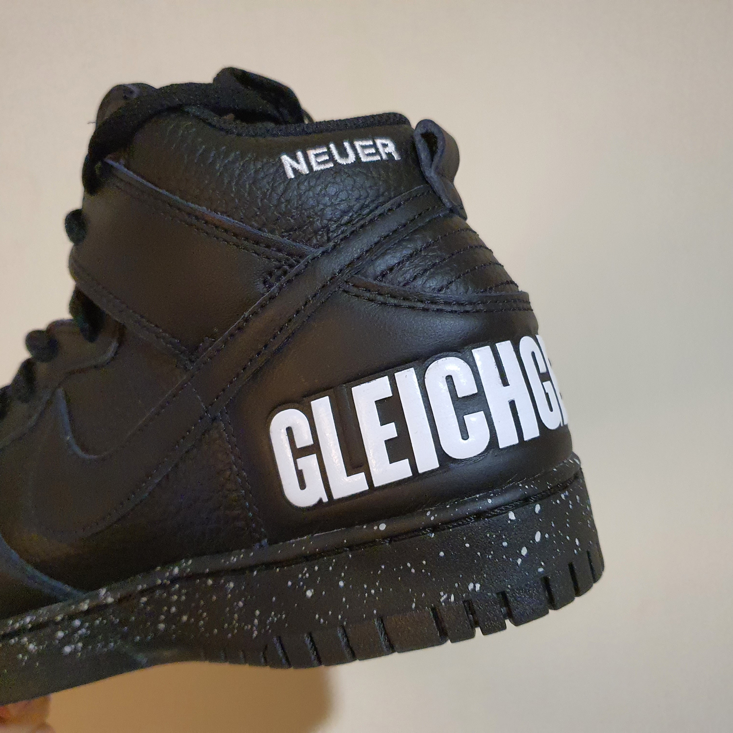 Nike x Undercover Dunk High 1985 Black 착용 스타일 - 2