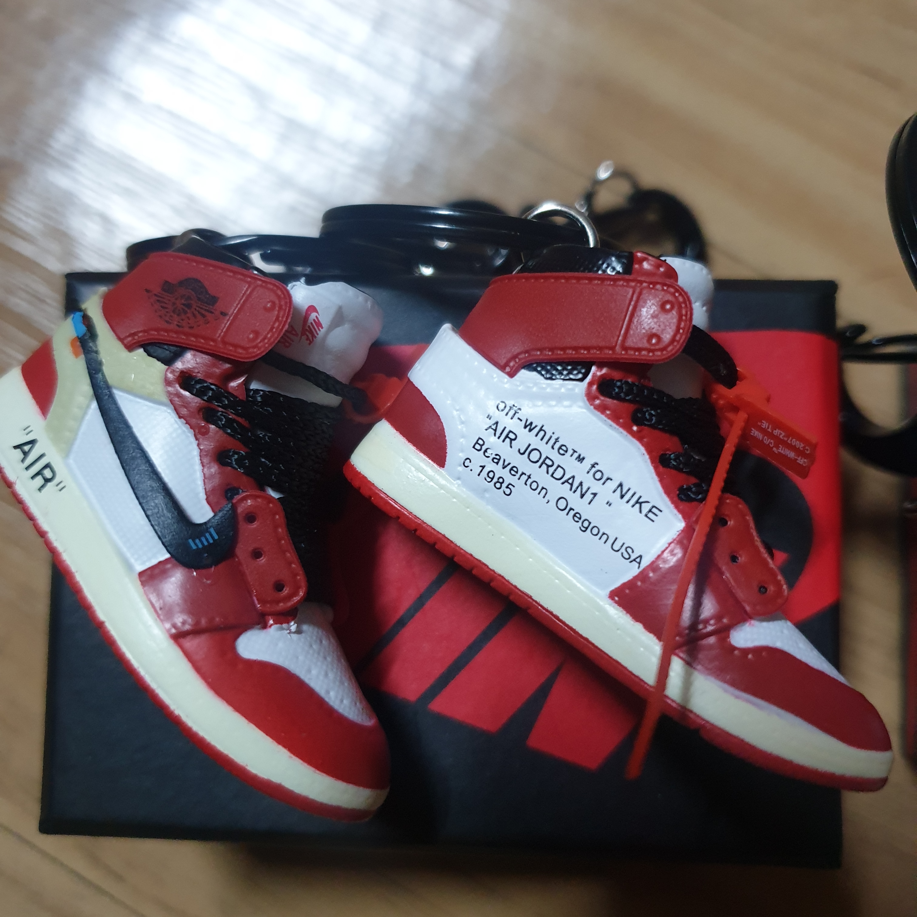Nike x Ambush Dunk High Black, Jordan 1 x Off-White Retro High Chicago The Ten 착용 스타일 - 3