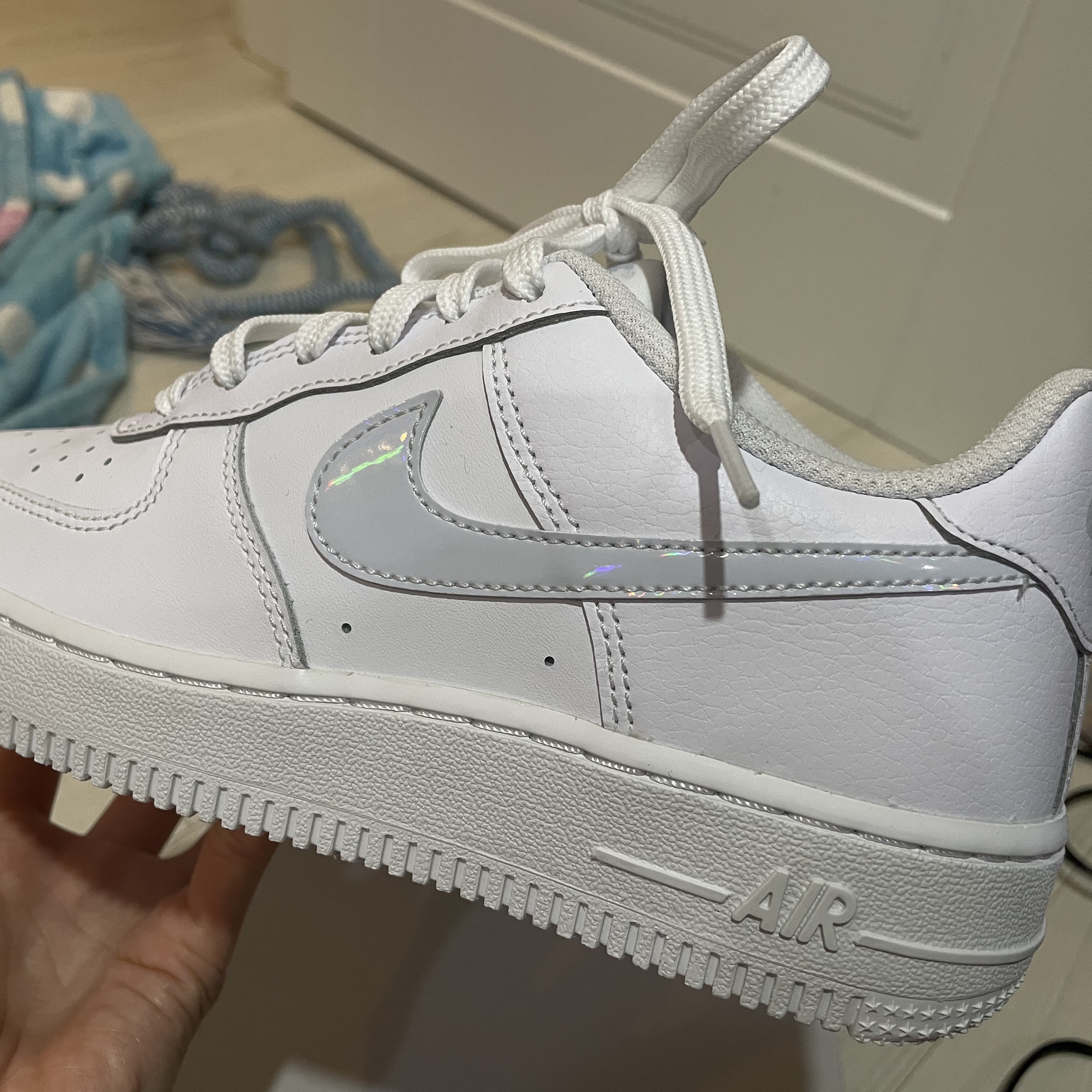 (W) Nike Air Force 1 '07 Low White, (GS) Nike Air Force 1 White Aura 착용 스타일 - 3
