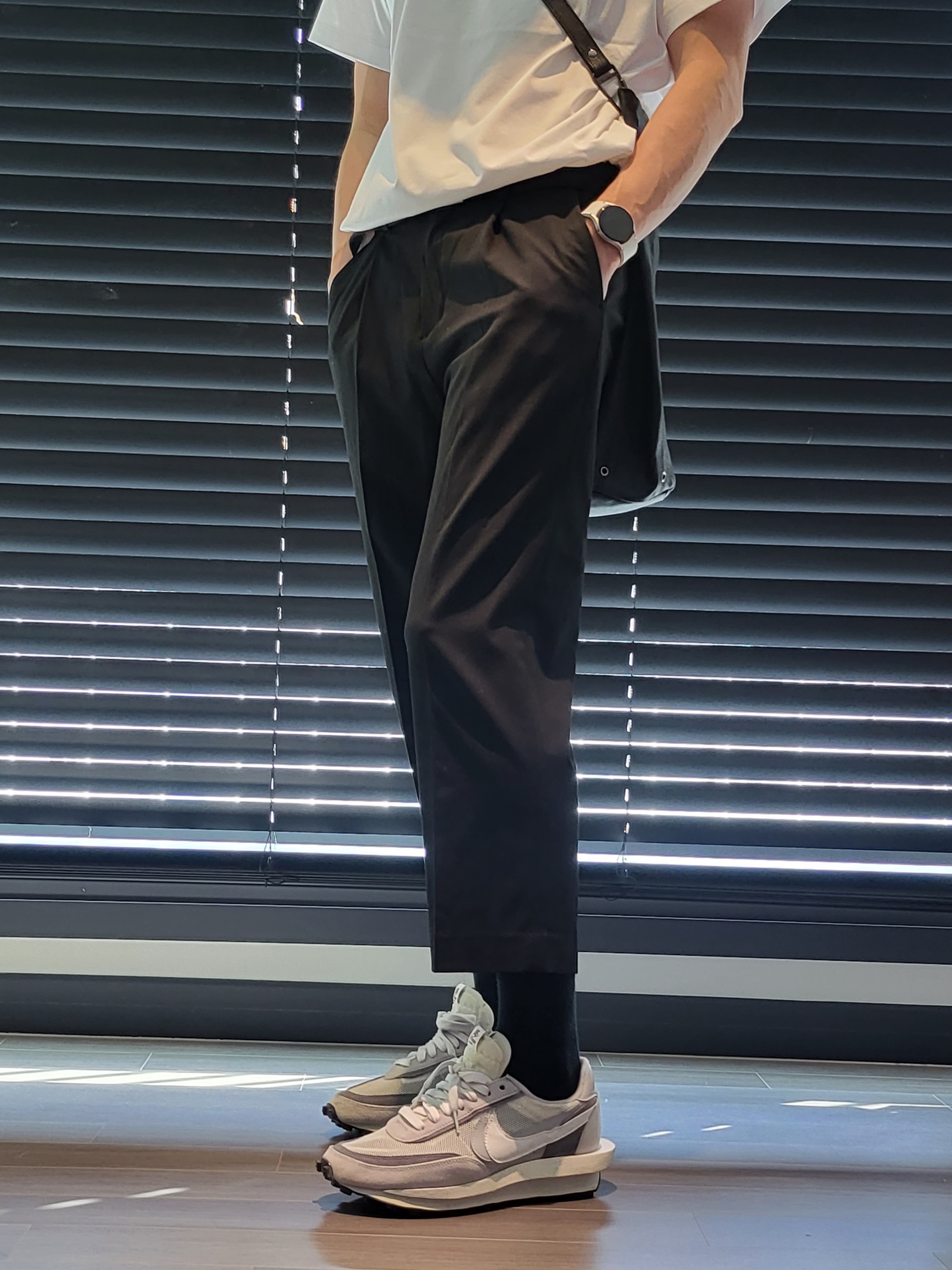 Nike x Sacai LDWaffle Summit White 착용 스타일 - 1
