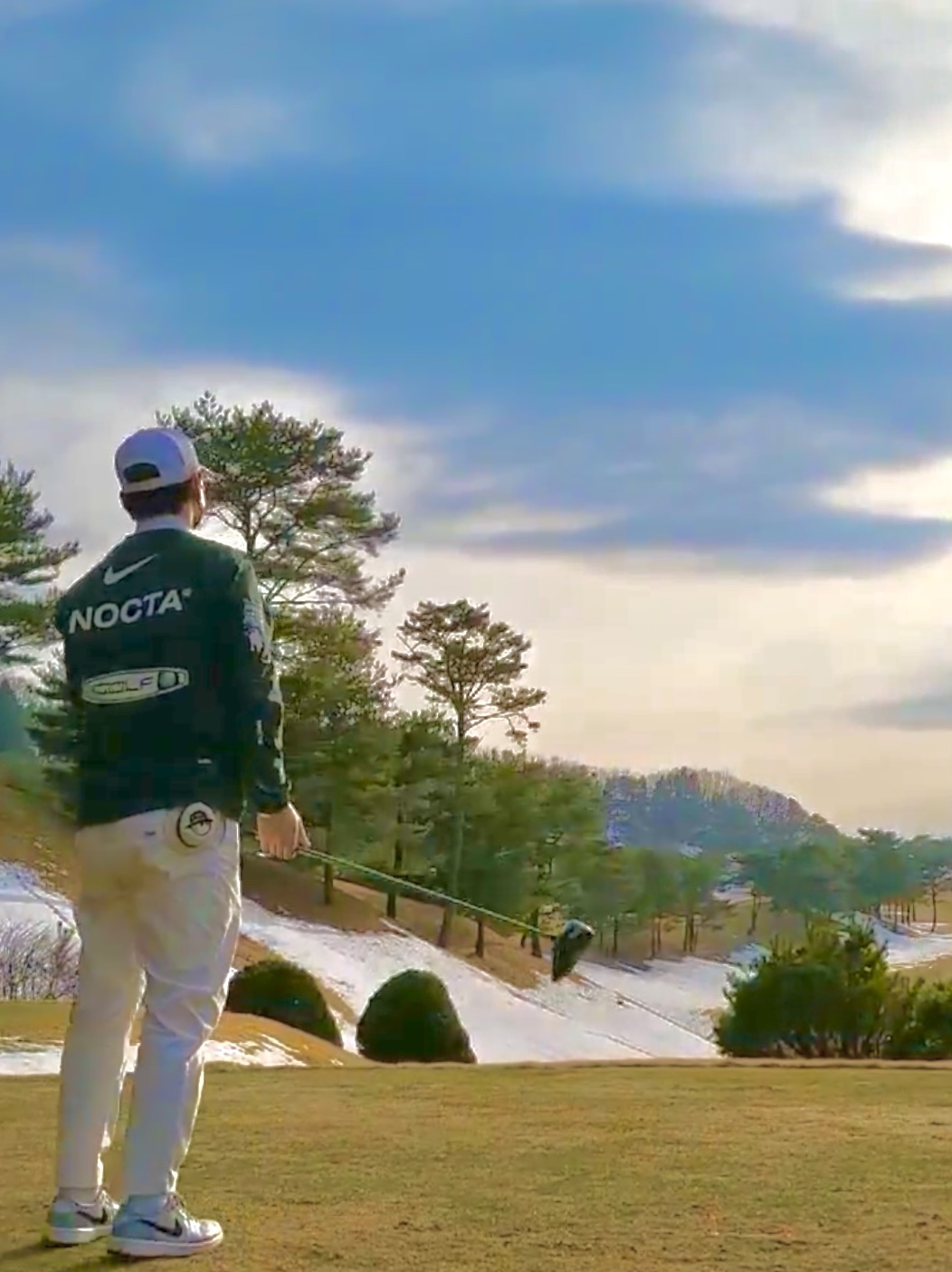 Nike x Drake Nocta Golf Mock Neck Top White - Asia, Nike x Drake Nocta Cardinal Stock Essential Cap White 착용 스타일 - 1
