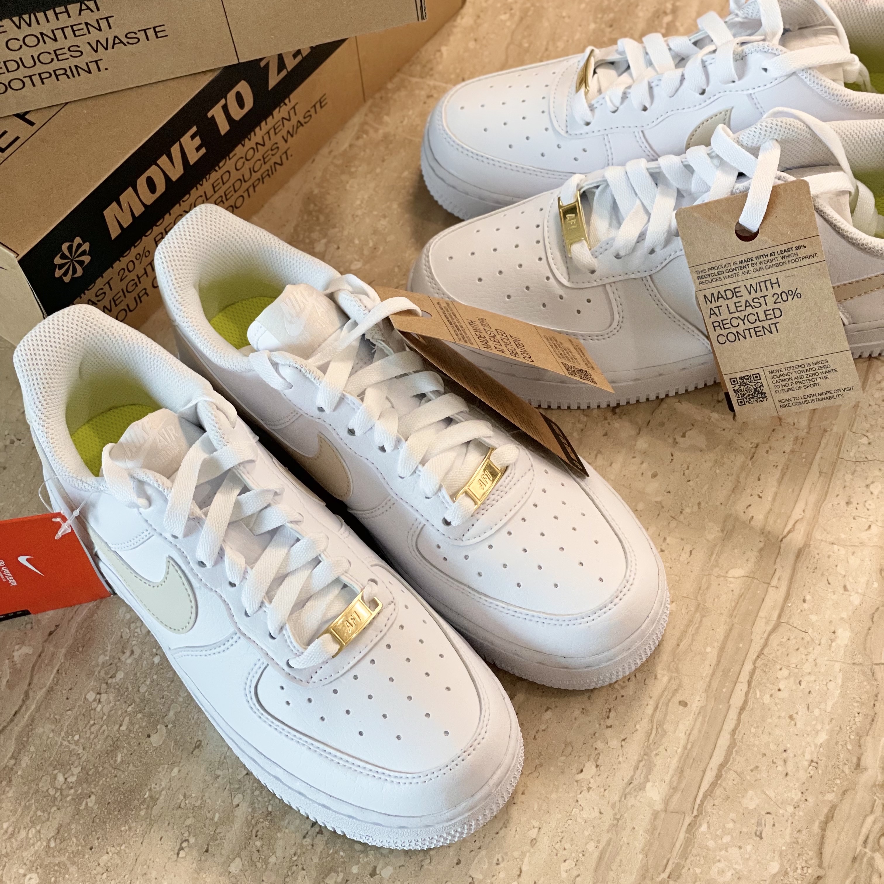 (W) Nike Air Force 1 '07 Next Nature Light Orewood Brown 착용 스타일