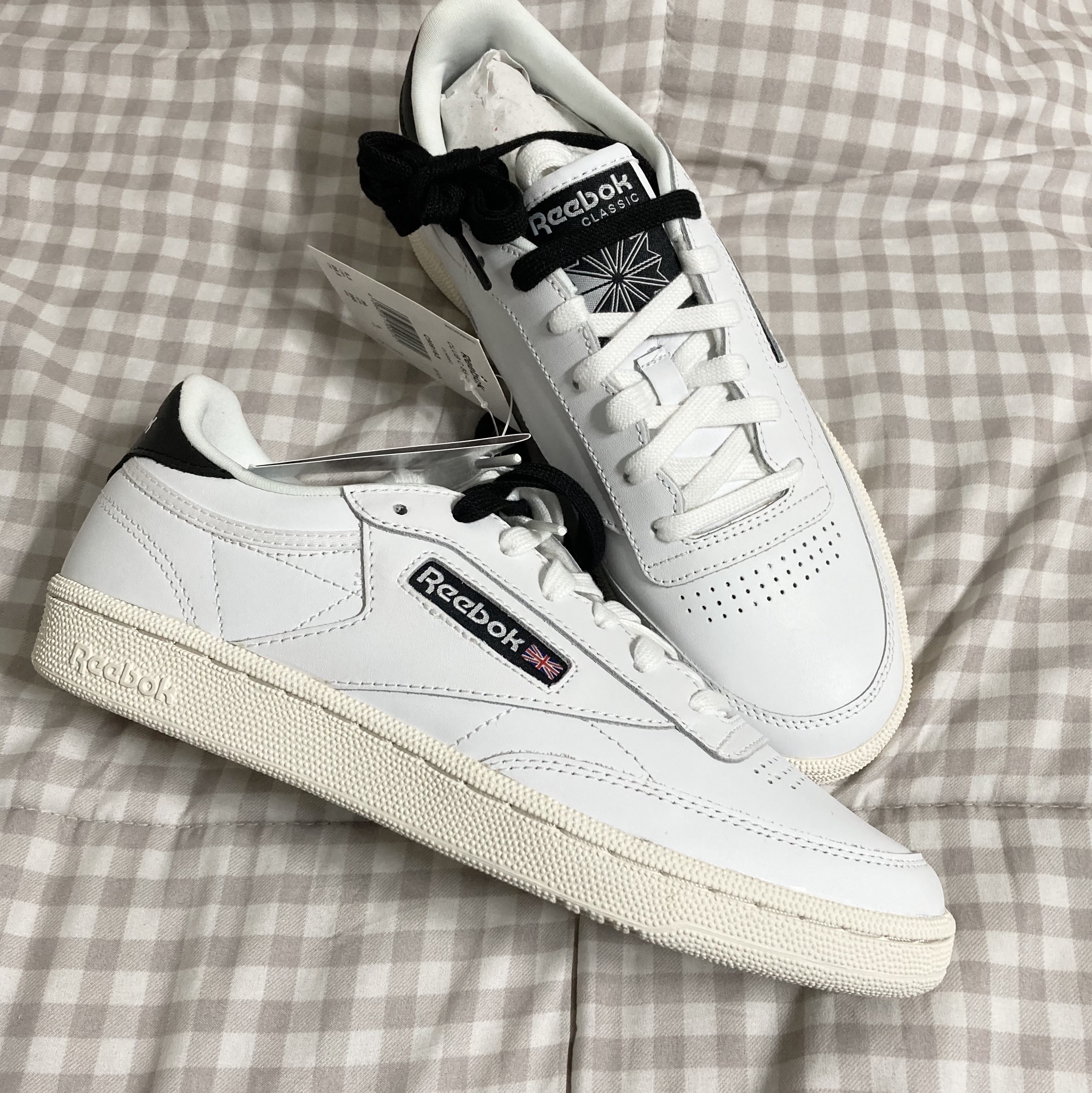 (W) Reebok Club C 85 SU White Black 착용 스타일