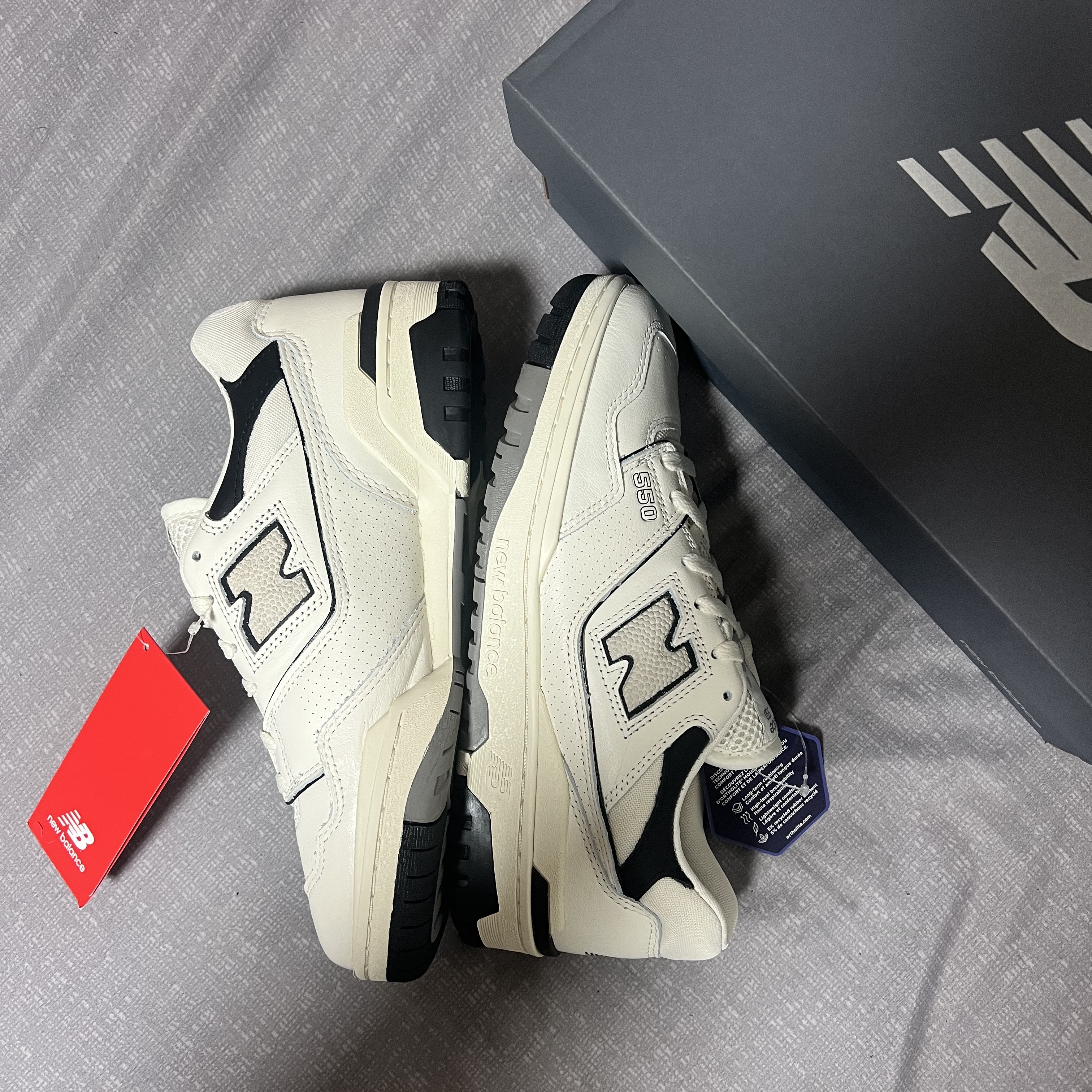 New Balance 550 White Grey - 2E Wide 착용 스타일 - 1