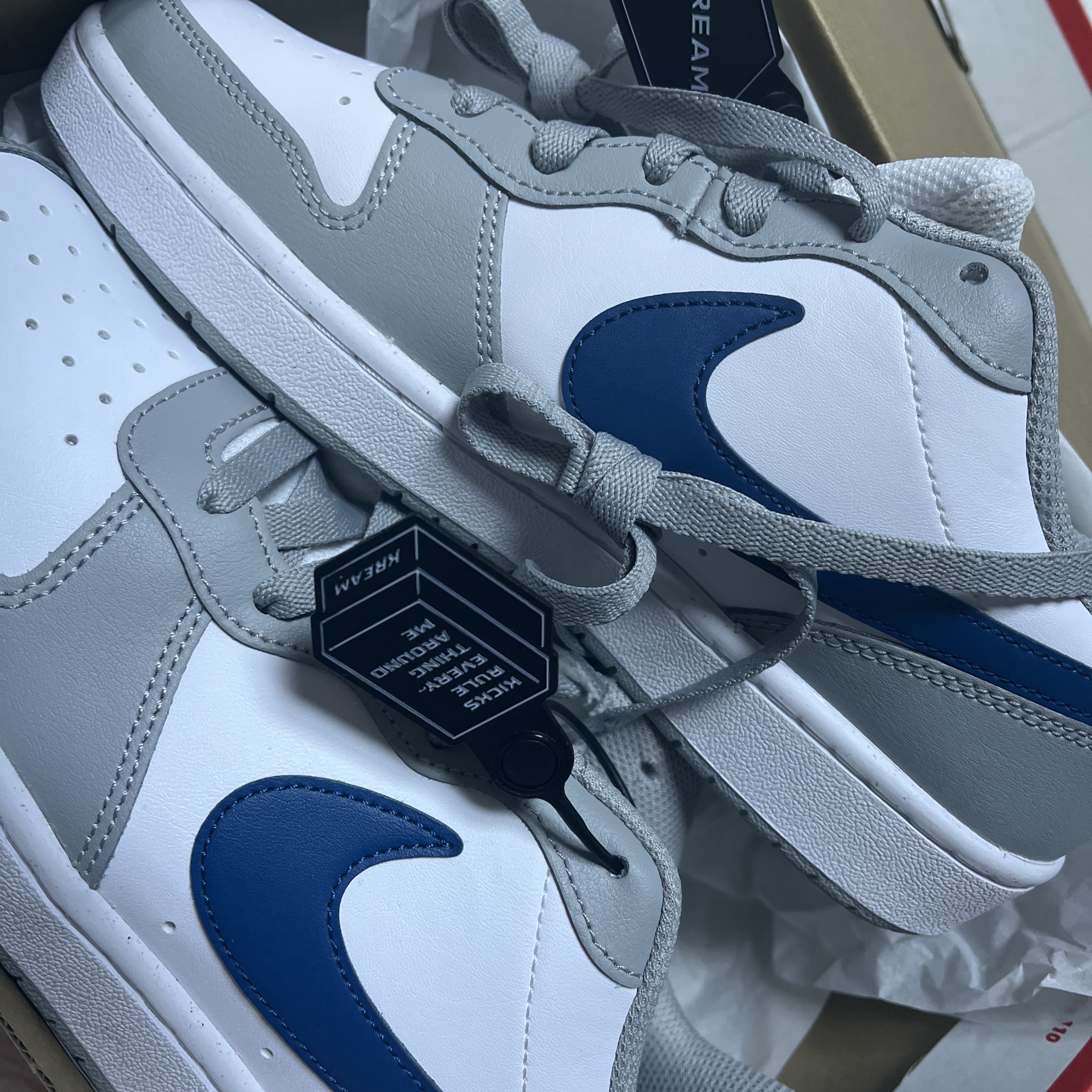 (GS) Nike Court Borough Low 2 Light Smoke Grey 착용 스타일